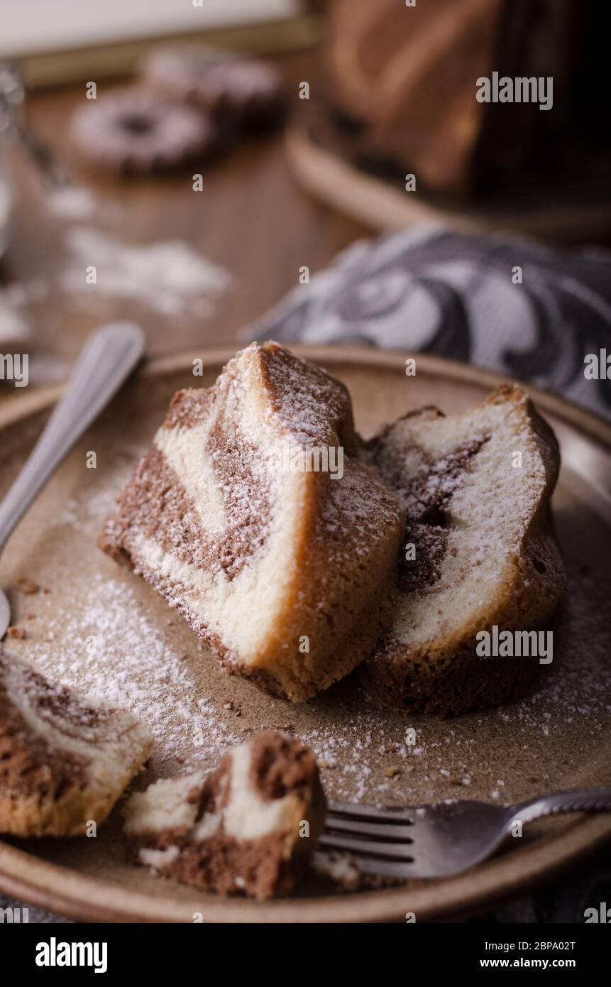 Pain De Singe Avec Du Chocolat De L Alimentation La Photographie 340dessert Photo Stock Alamy