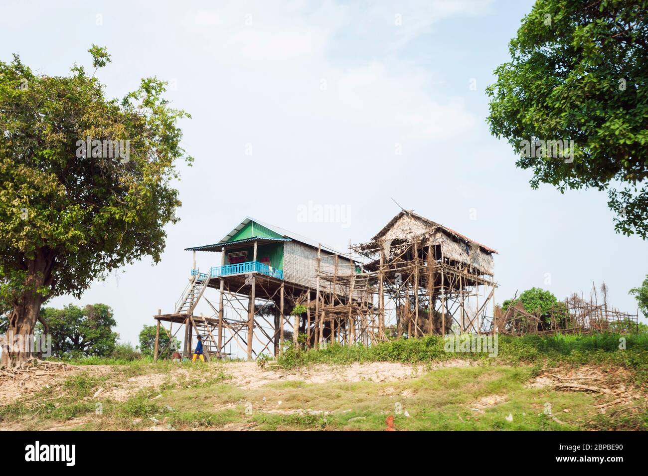 Maisons sur pilotis à Kampong Phluk, province de Siem Reap, centre-nord du Cambodge, Asie du Sud-est Banque D'Images