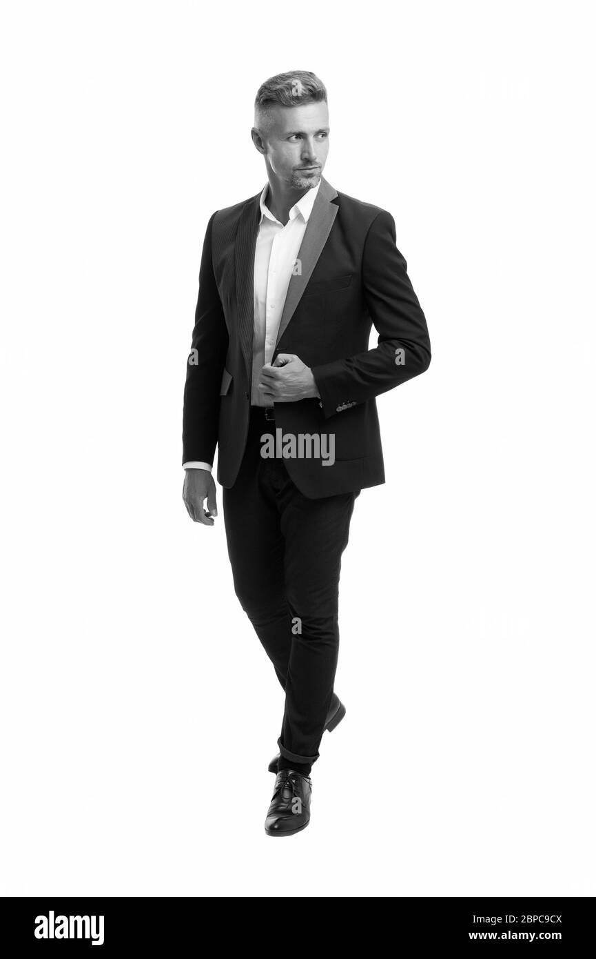 Croyez en vous-même. Homme d'affaires réussi. Homme d'affaires isolé sur blanc. Homme professionnel dans le style formel. Code vestimentaire professionnel. Un coach et un mentor professionnels confiants. Services de coaching d'affaires. Banque D'Images