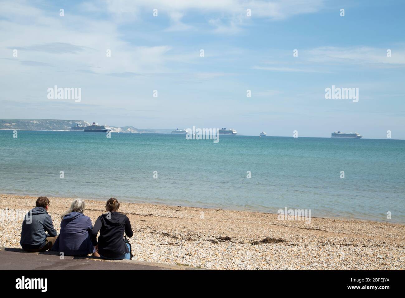 Bateaux de croisière dans la baie de Weymouth pendant l'éclusage britannique 2020 Banque D'Images