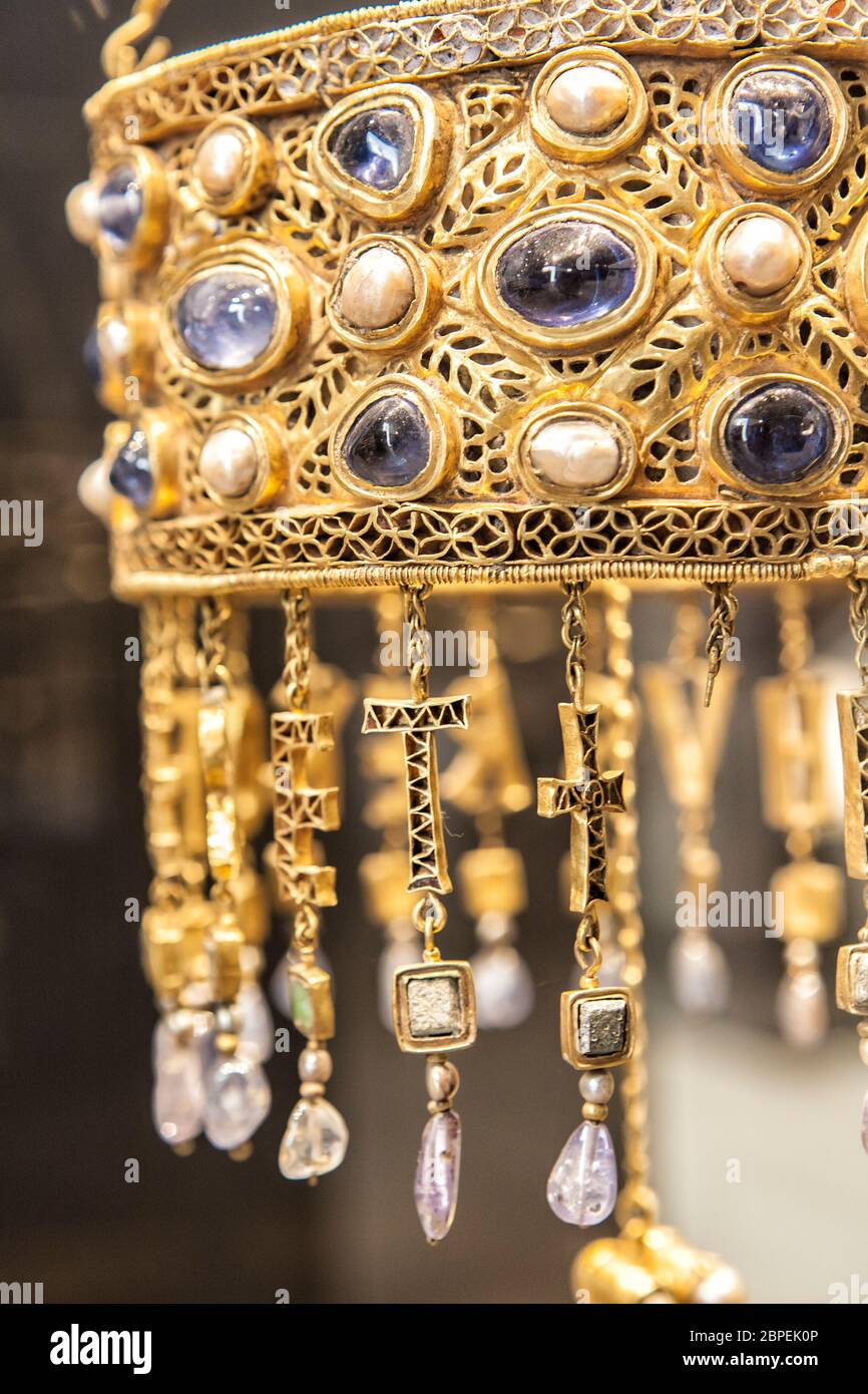 Guarrazar couronne. Couronne votive de Recesvinto, 653-672, faite avec goldgems et perles, Espagnol Wisigoth Banque D'Images