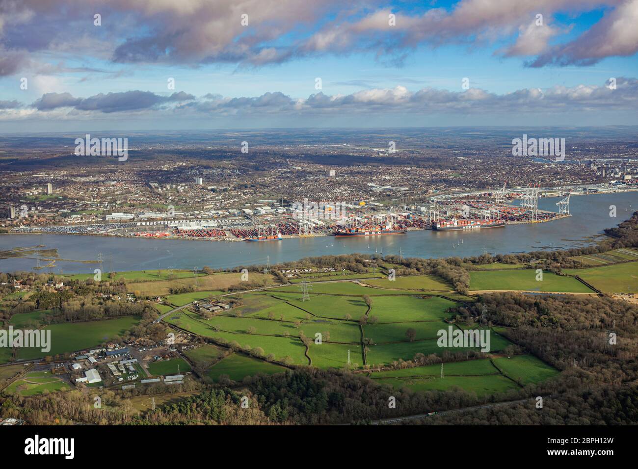 Vue aérienne du port de Southampton Banque D'Images