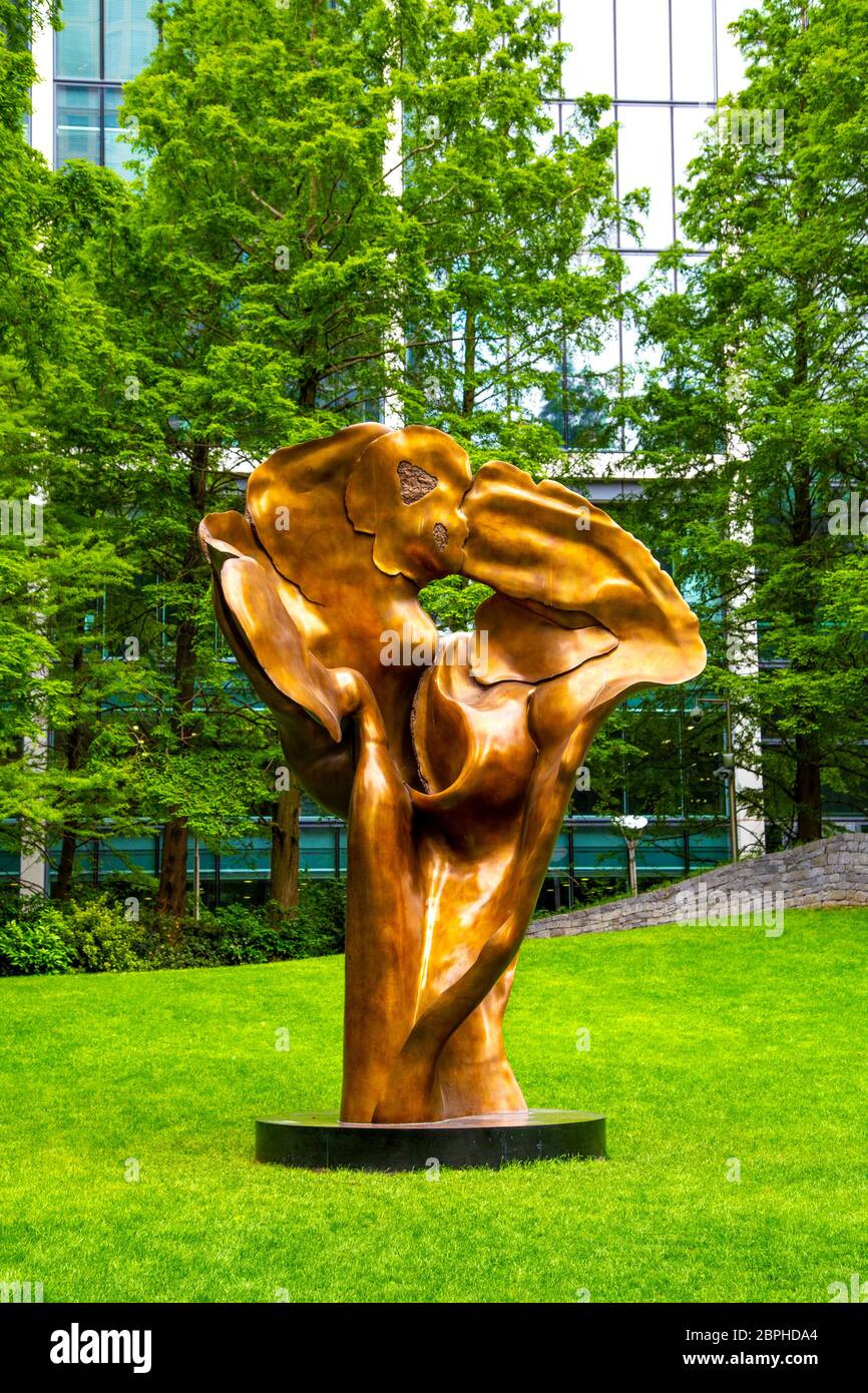 Sculpture de Fortuna par Helaine Blumenfeld dans Jubilee Park, Canary Wharf, Londres, Royaume-Uni Banque D'Images