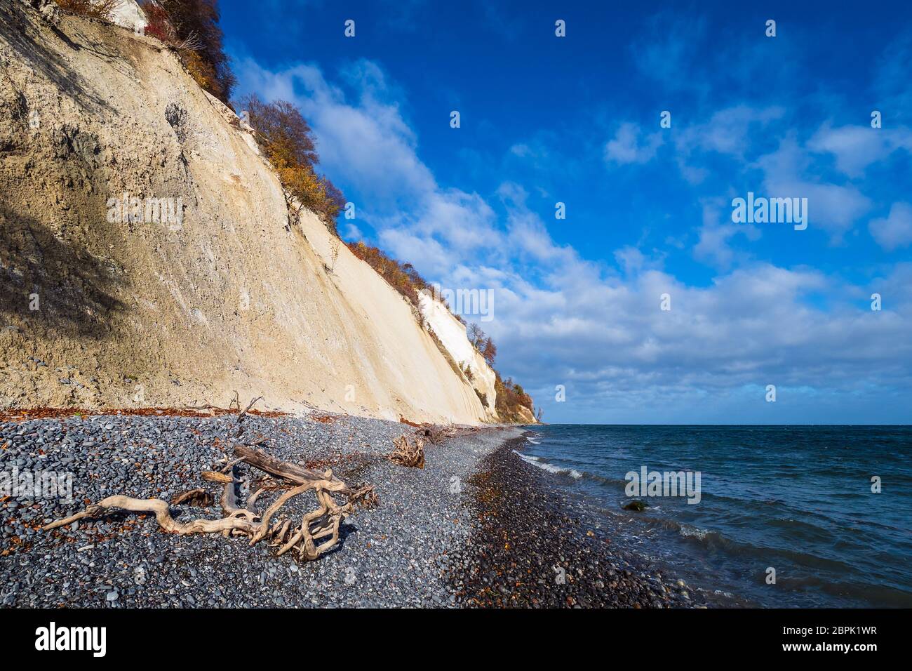 Côte de la mer Baltique sur l'île de Moen au Danemark. Banque D'Images