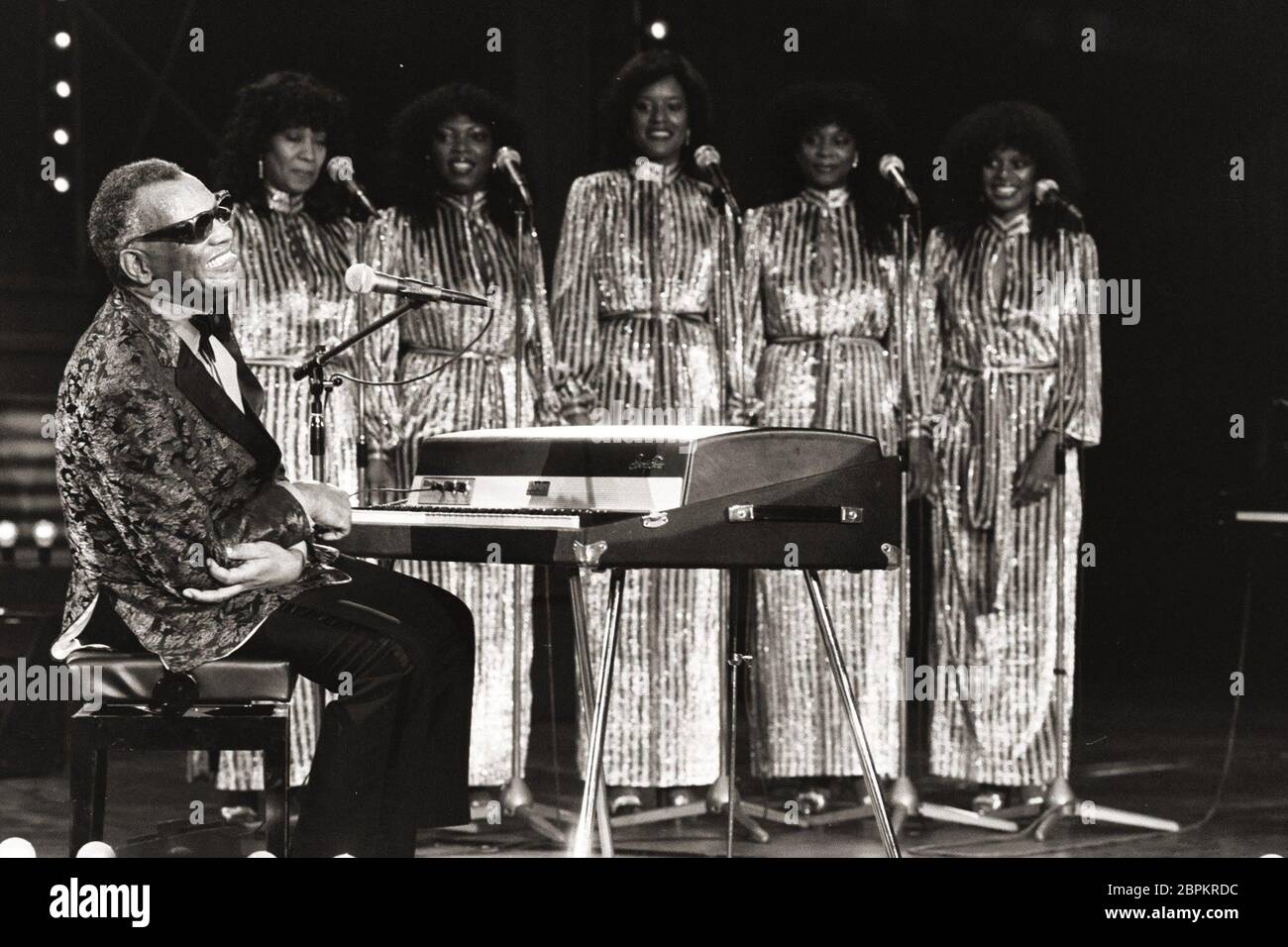 Ray Charles @ Bio's Bahnhof - Episode 28 SW - Der US-amerikanischer Sänger, auteur-compositeur et Komponist Ray Charles. Banque D'Images