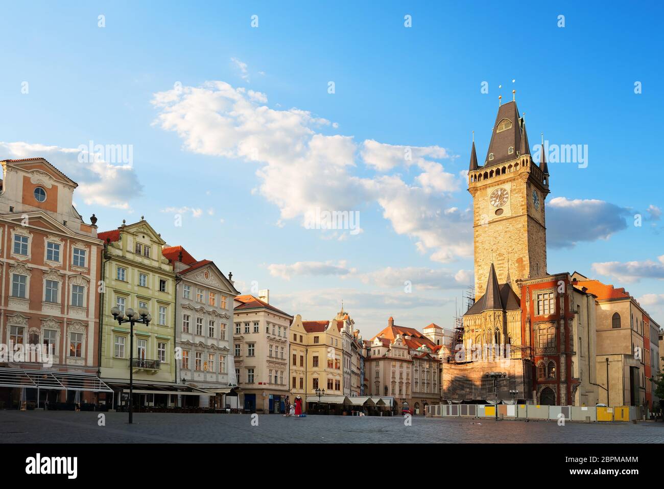 Voir l'Hôtel de Ville sur la place Staromestska à Prague Banque D'Images