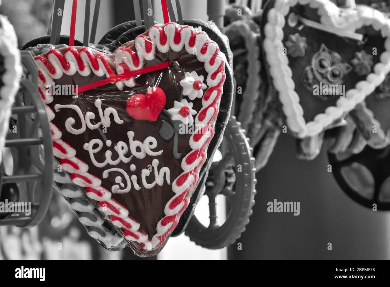 Coeur en pain d'épice avec l'inscription je t'aime Banque D'Images