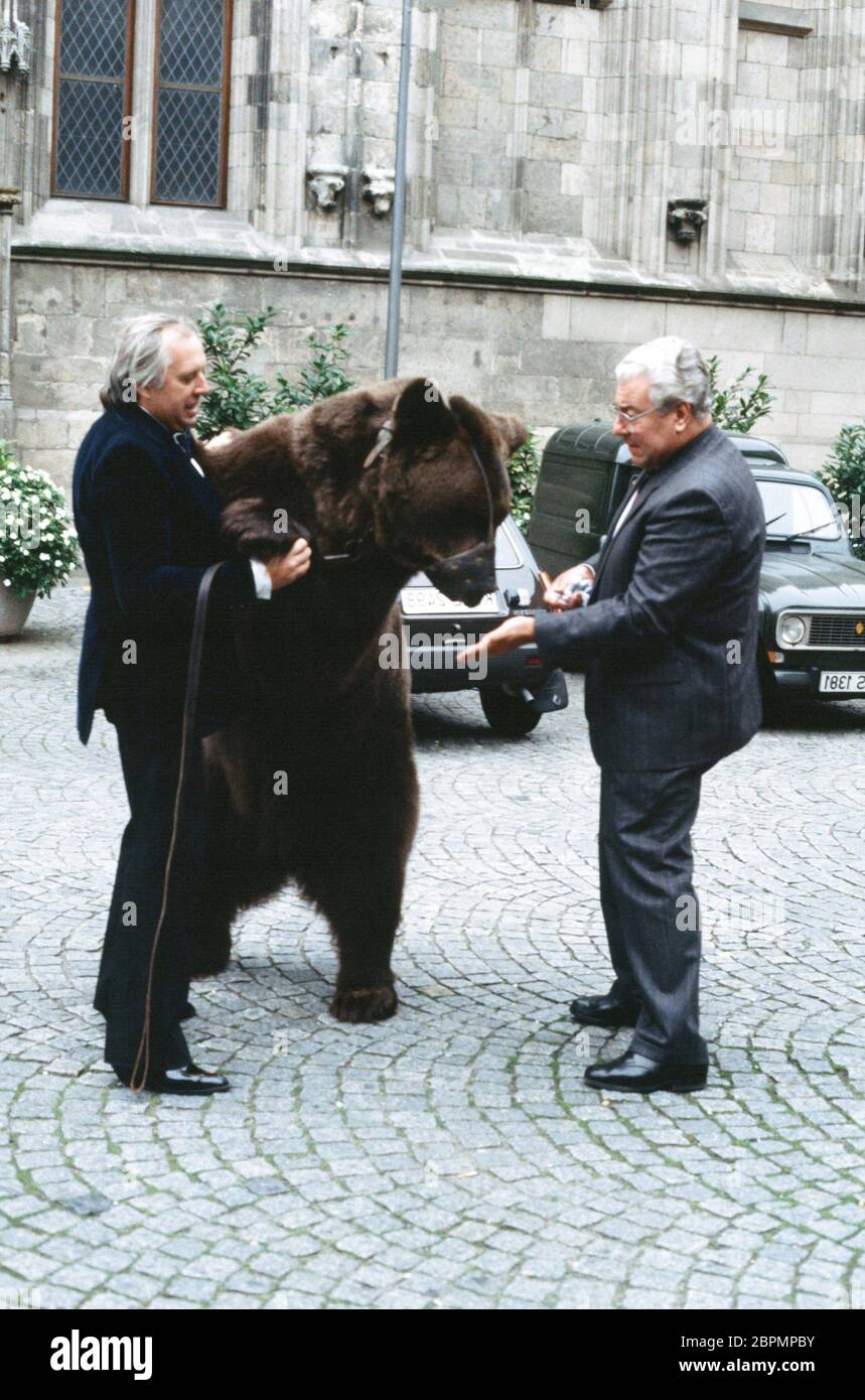 Norbert Burger - 90er Jahre - ex-Oberbürgermeister Norbert Bürger (rechts) // 90er Jahre Banque D'Images