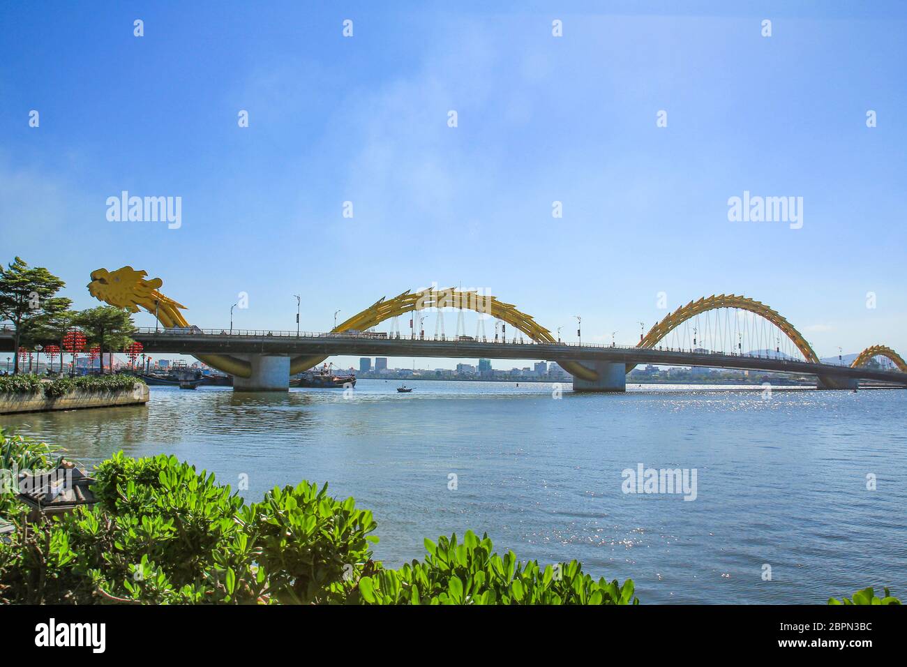 Dragon Bridge sur la rivière Han, Da nang, Vietnam. Banque D'Images