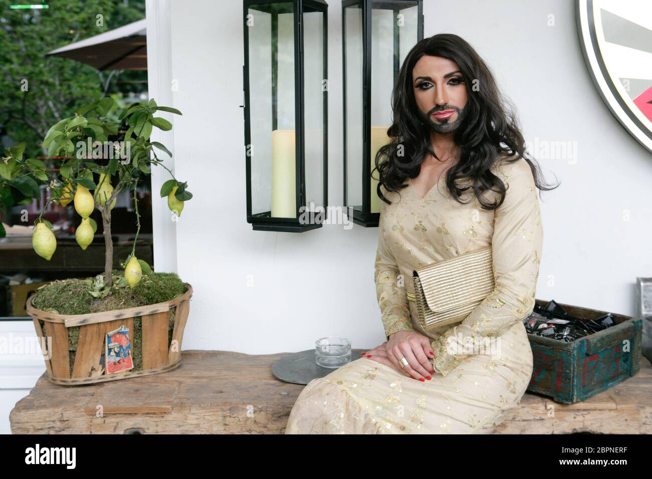 Conchita 4711 - Conchita Wurst Double Banque D'Images