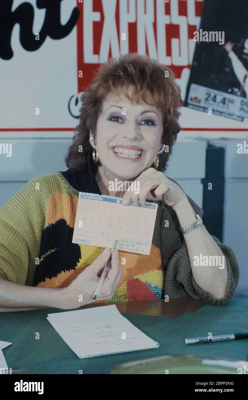 EXPRESS Verbindet - 'der heiße Draht' mit Caterina Valente - Die italienische Sängerin Caterina Valente Banque D'Images