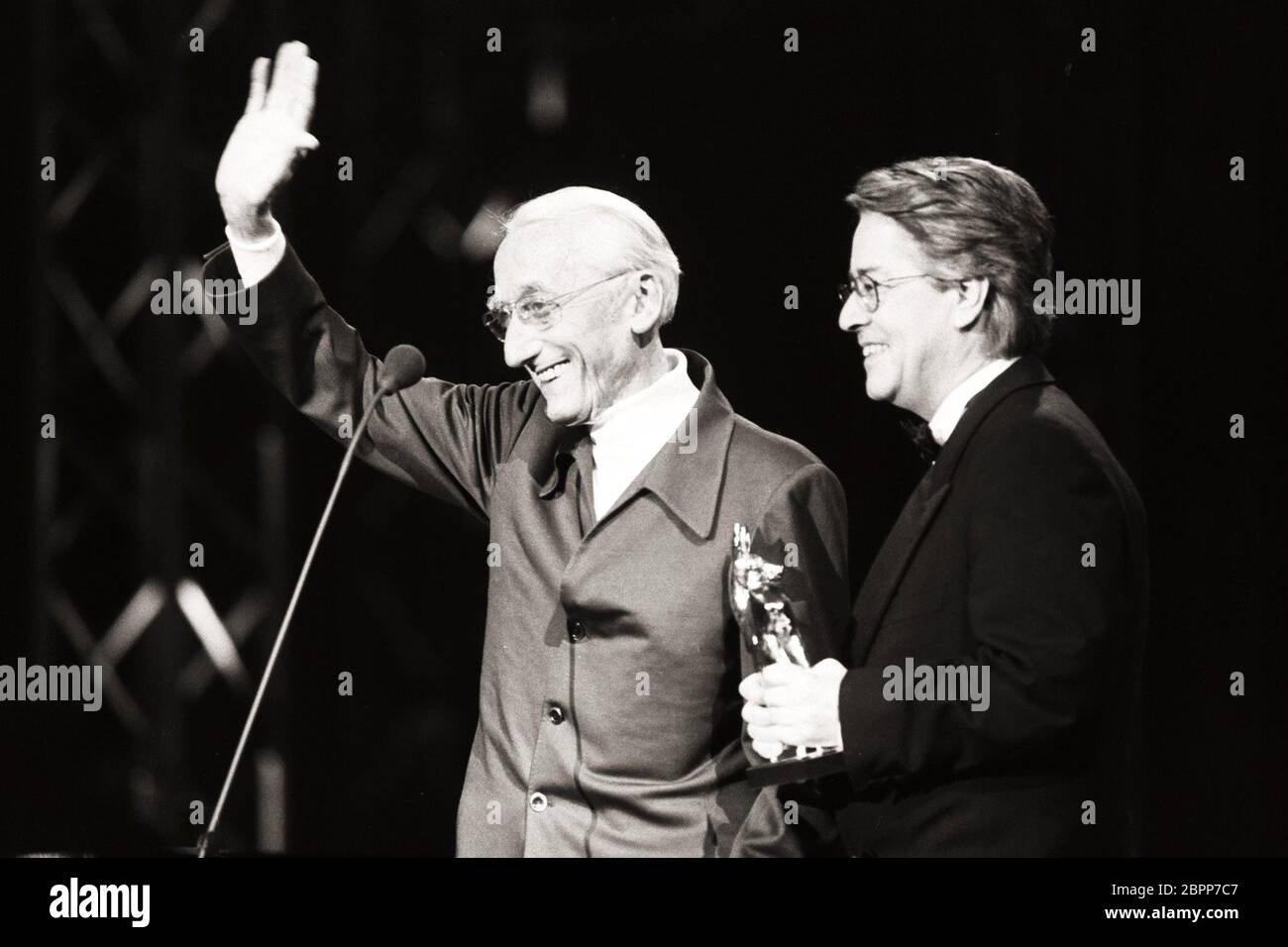 44. BAMBI Verleihung in Köln - Preisträger in der Kategorie 'Umwelt': Der französische Ozeanforscher und FILMEMACHER Jacques-Yves Cousteau. Banque D'Images