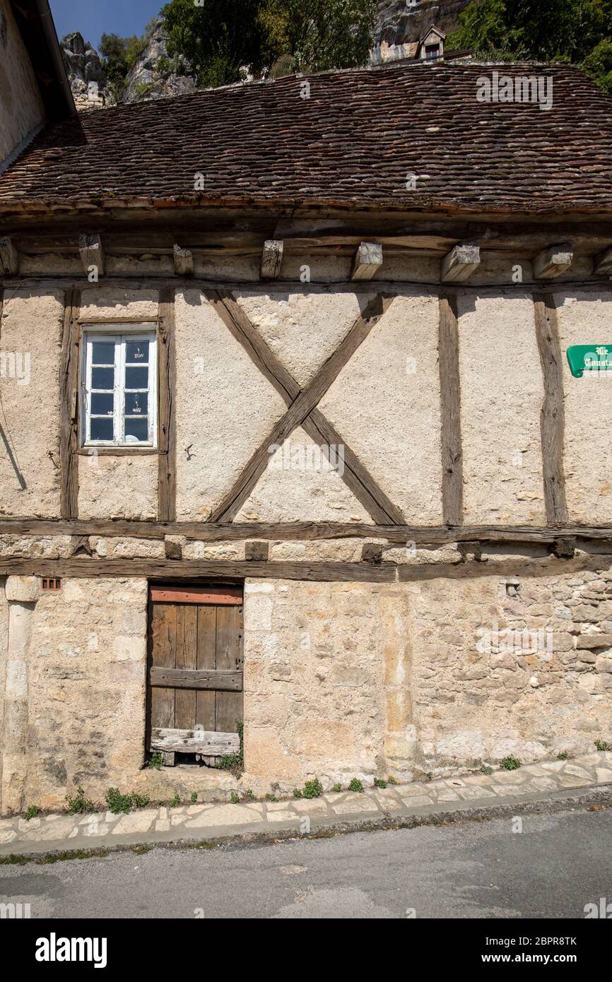 Rocamadour, France - 3 septembre 2018 : maison ancienne dans la ville de pèlerinage de Rocamadour, cité épiscopale et sanctuaire de la Bienheureuse Vierge Marie, Lot, Midi Banque D'Images