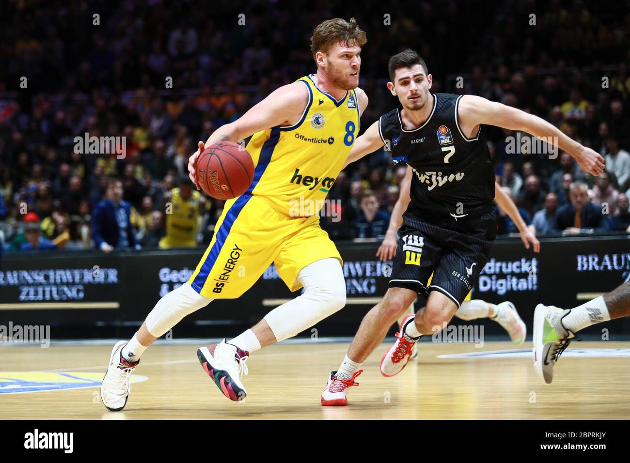 Braunschweig, Allemagne, 27 décembre 2019: Lucca Staiger de Lowen Braunschweig en action pendant le match de basketball BBL Bundesliga Banque D'Images