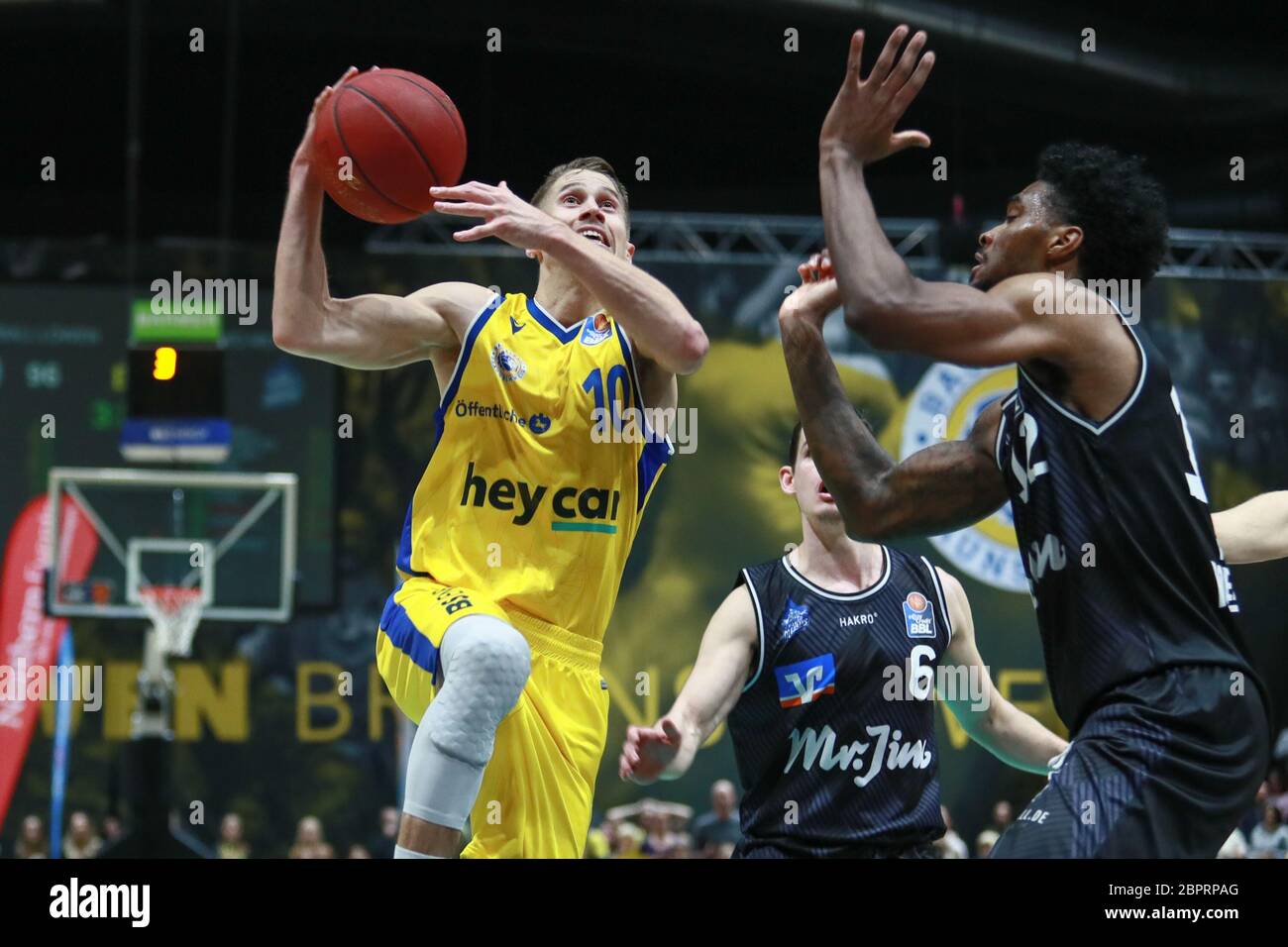 Braunschweig, Allemagne, 27 décembre 2019: Thomas Klepeisz de Lowen Braunschweig en action pendant le match de basketball BBL Bundesliga Banque D'Images