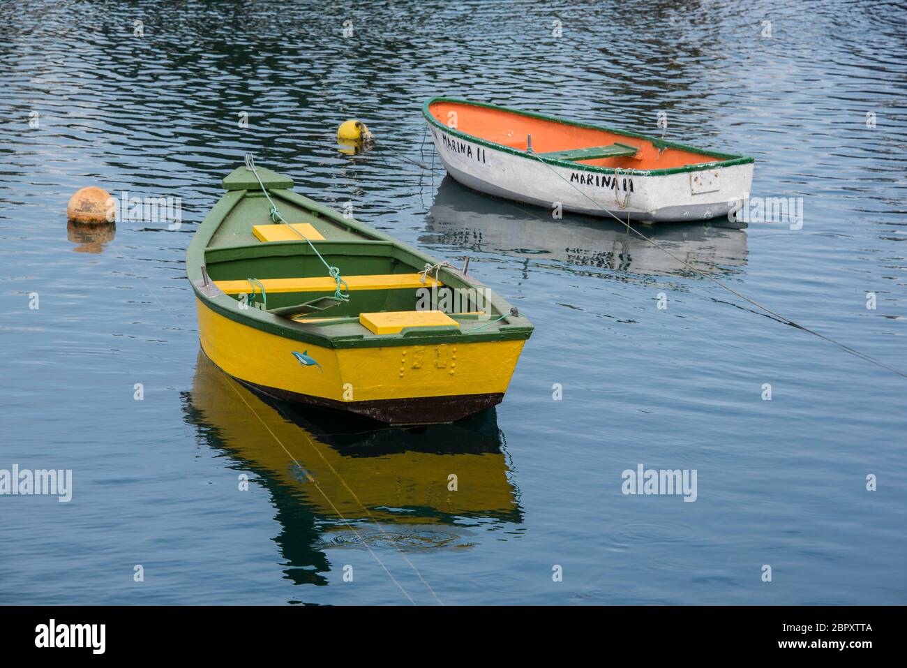 Bateaux de pêche à El Charco de San Gines, Arrecife, Lanzarote, îles Canaries. Banque D'Images