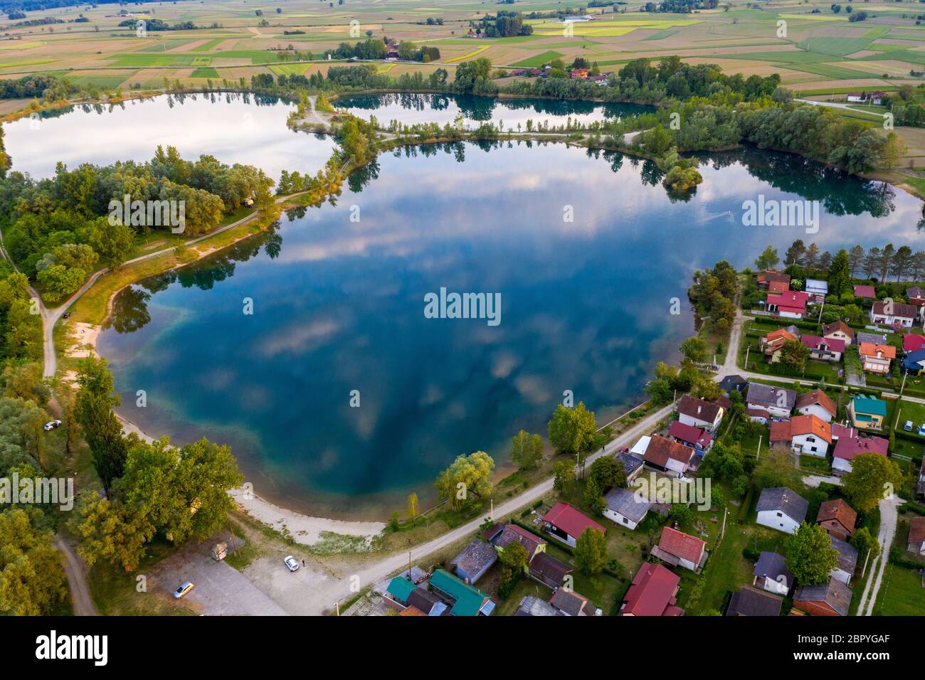 Vue aérienne du lac de Cingi Lingi en Croatie Banque D'Images