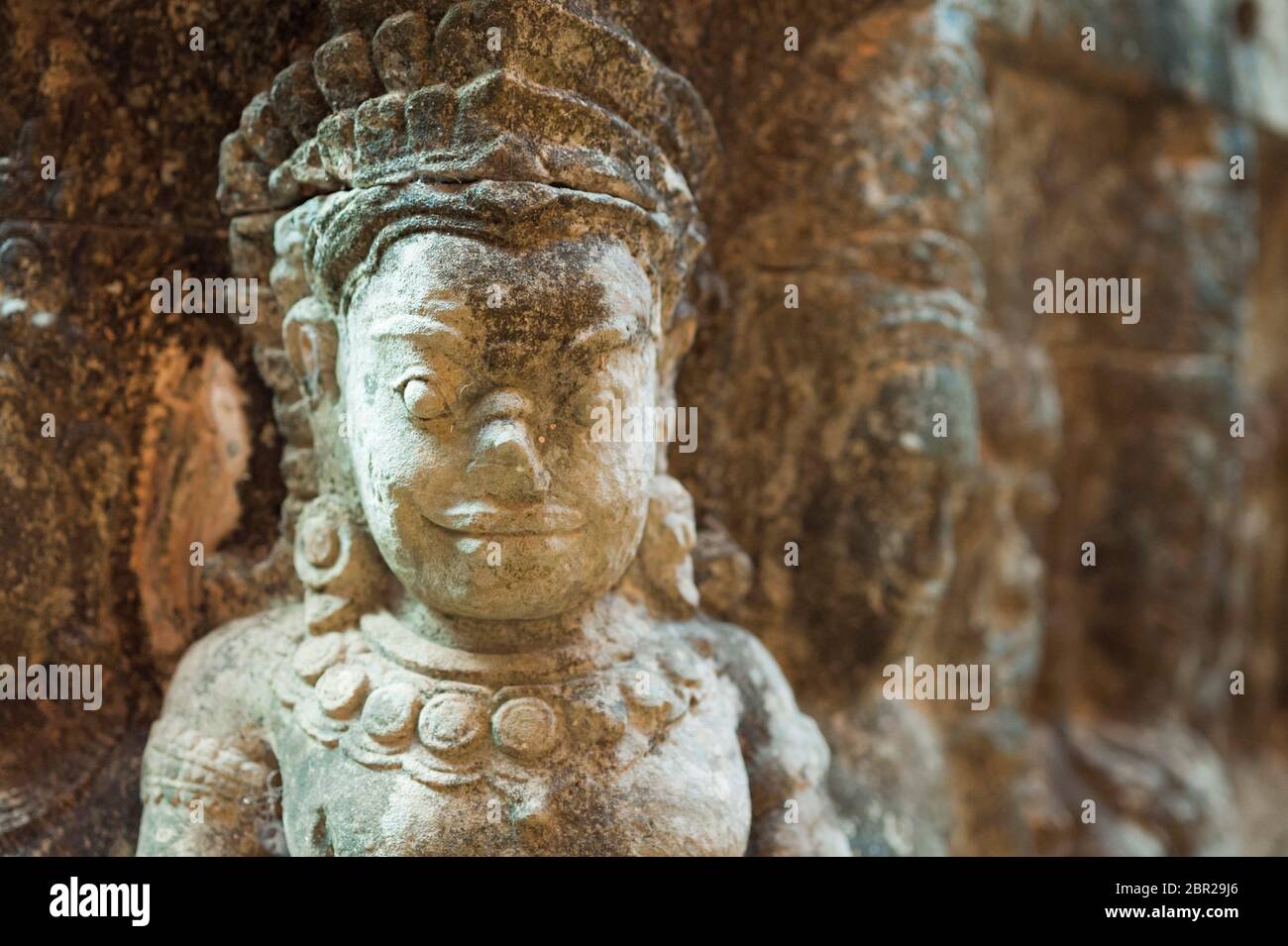 Sculptures murales en pierre à Angkor Thom. Angkor, site du patrimoine mondial de l'UNESCO, province de Siem Reap, Cambodge, Asie du Sud-est Banque D'Images