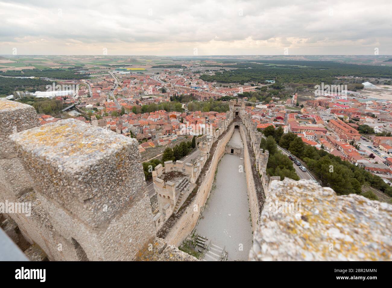 Vue sur le château de Peñafiel depuis l'intérieur du château. Banque D'Images