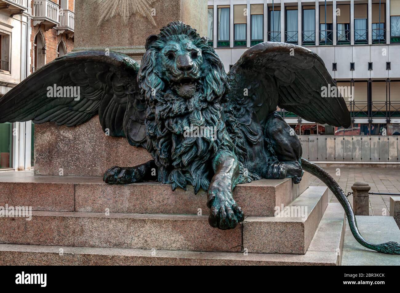Statue de lion ailé petit bronze Banque de photographies et d’images à