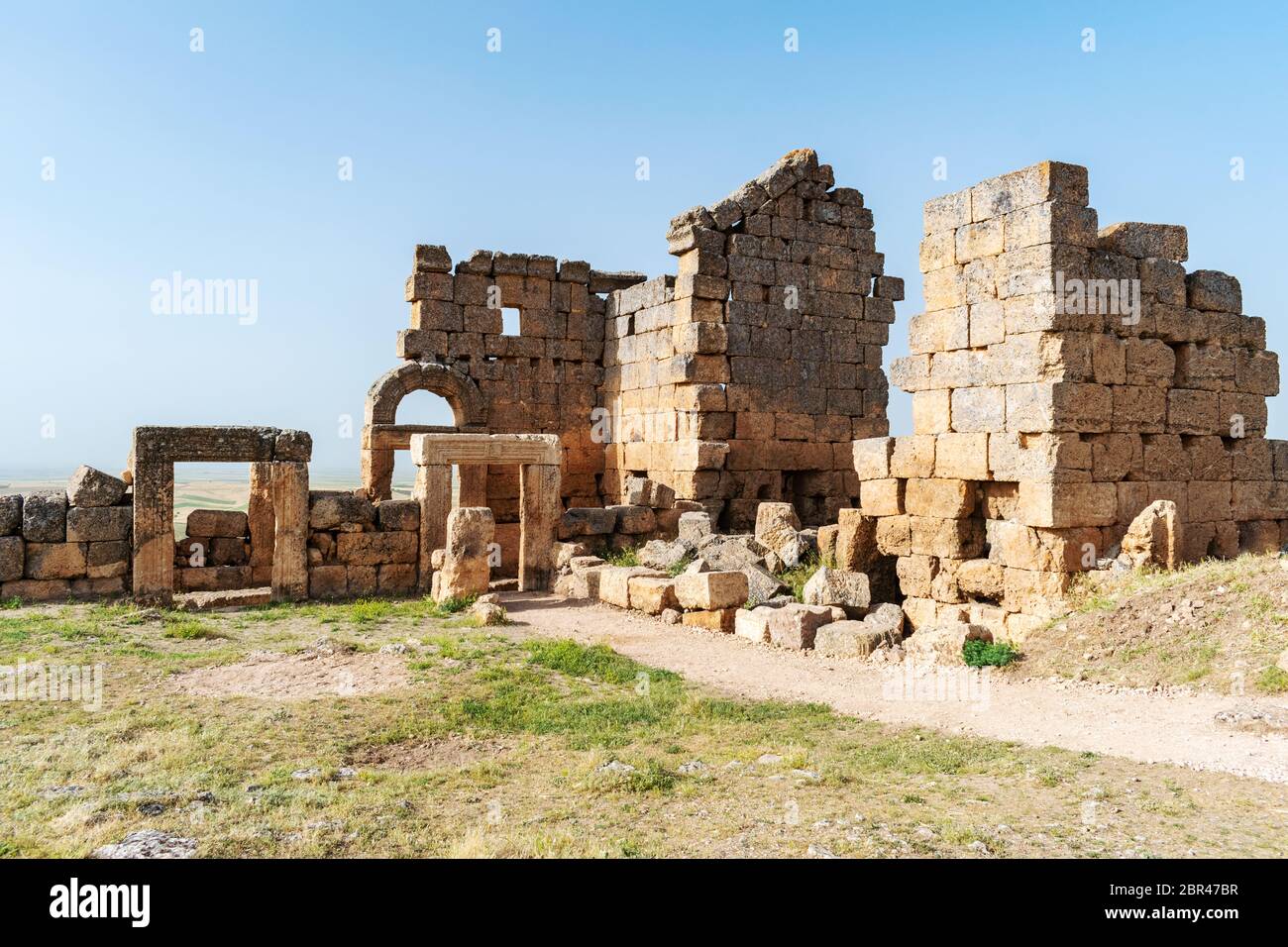 Château de Zerzevan, une ancienne fortification de l'époque de l'Empire romain oriental située sur la route entre Diyarbakir et Mardin dans les derniers jours de la Turquie. Banque D'Images