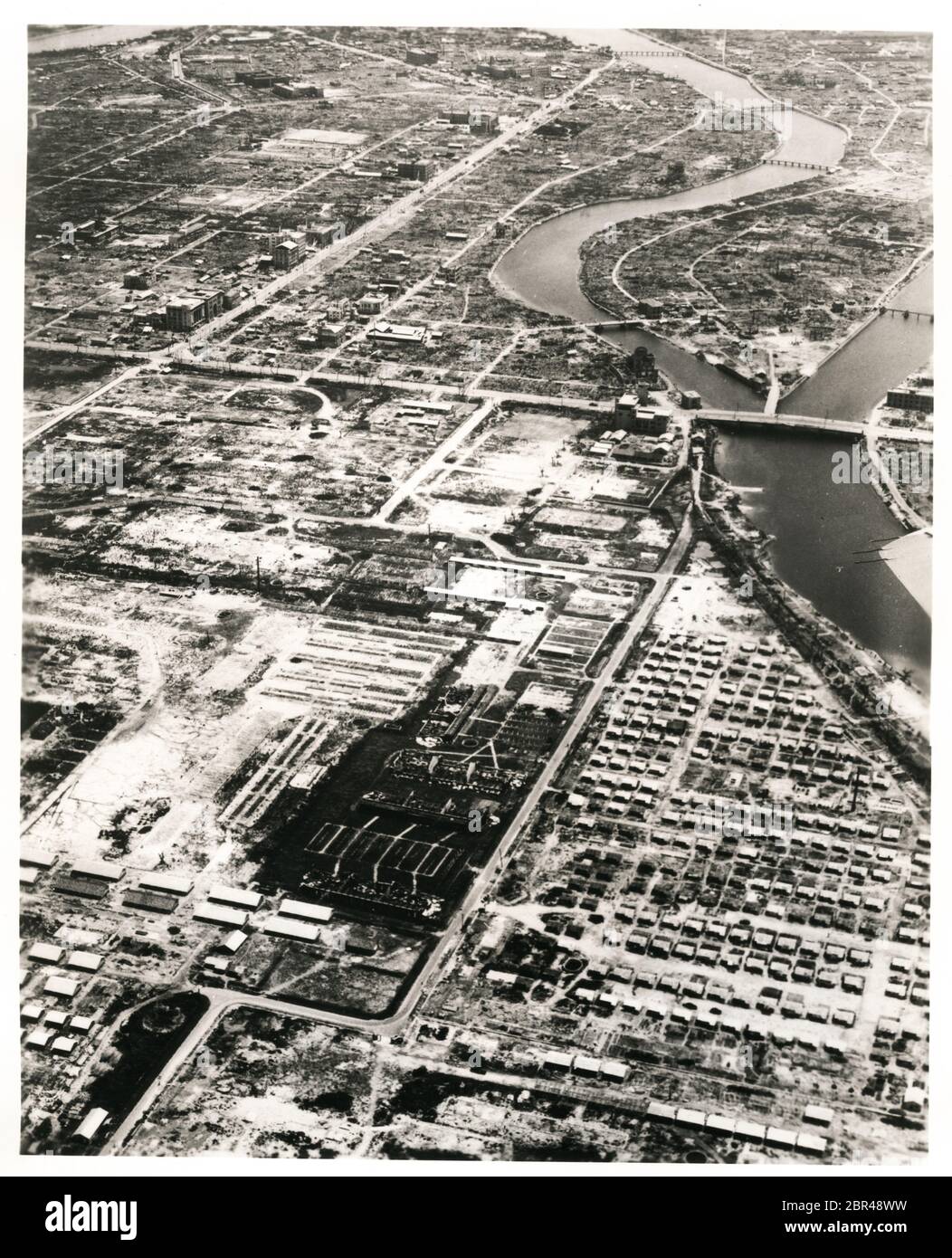 Vue aérienne de la ville d'Hiroshima, Japon, après l'explosion de la bombe atomique de 1945, deuxième Guerre mondiale Banque D'Images