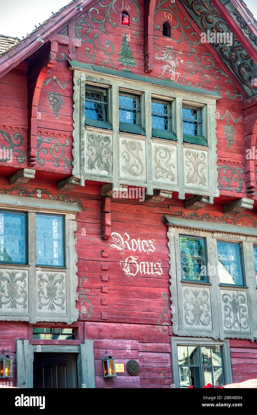 La célèbre 'Maison Rotes' (maison rouge), site de la ville de Dornbirn dans le Vorarlberg Banque D'Images