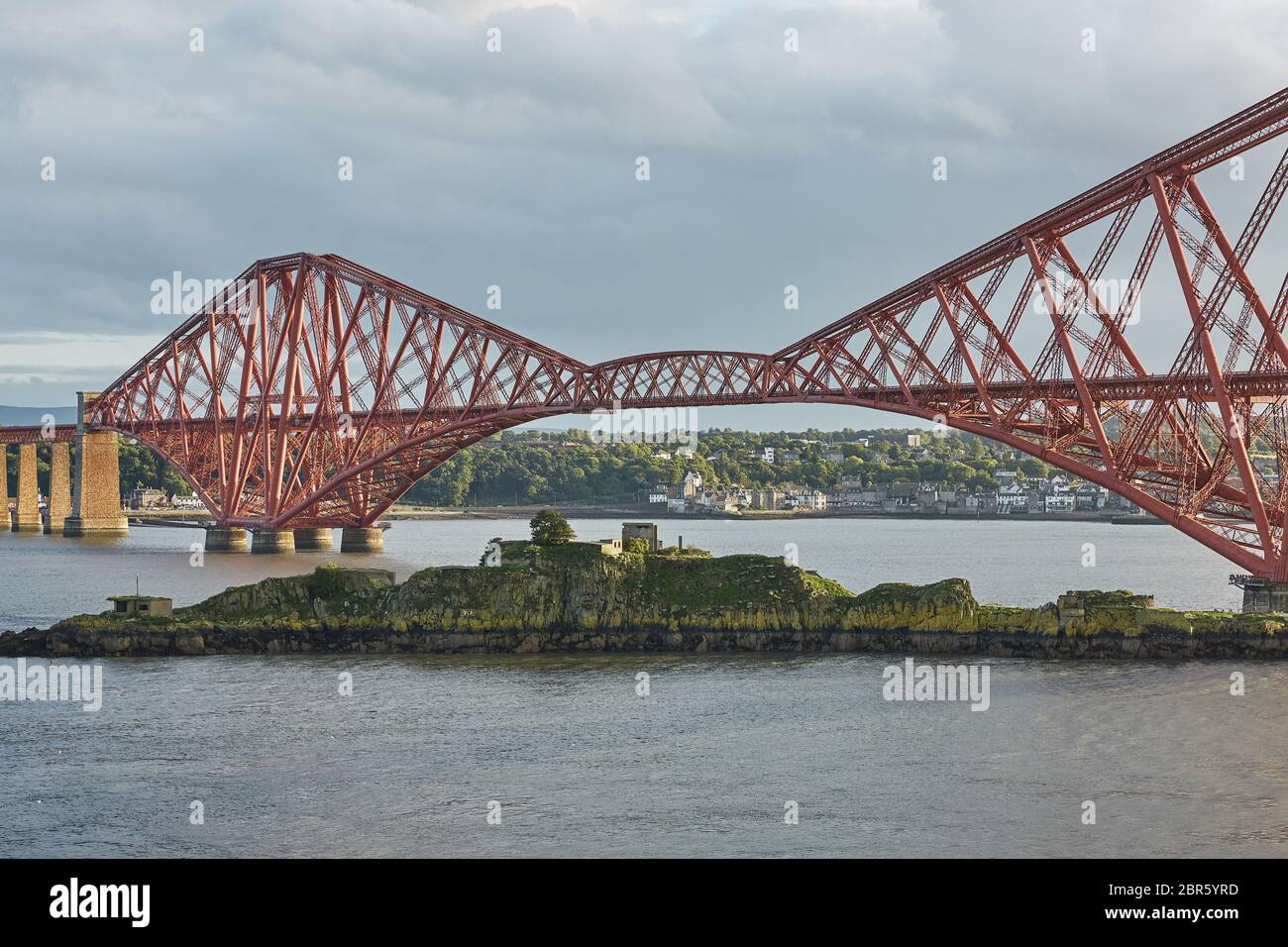 Le Forth Rail Bridge, l'Écosse, la connexion de South Queensferry (Édimbourg) avec le Nord Queensferry (Fife) Banque D'Images