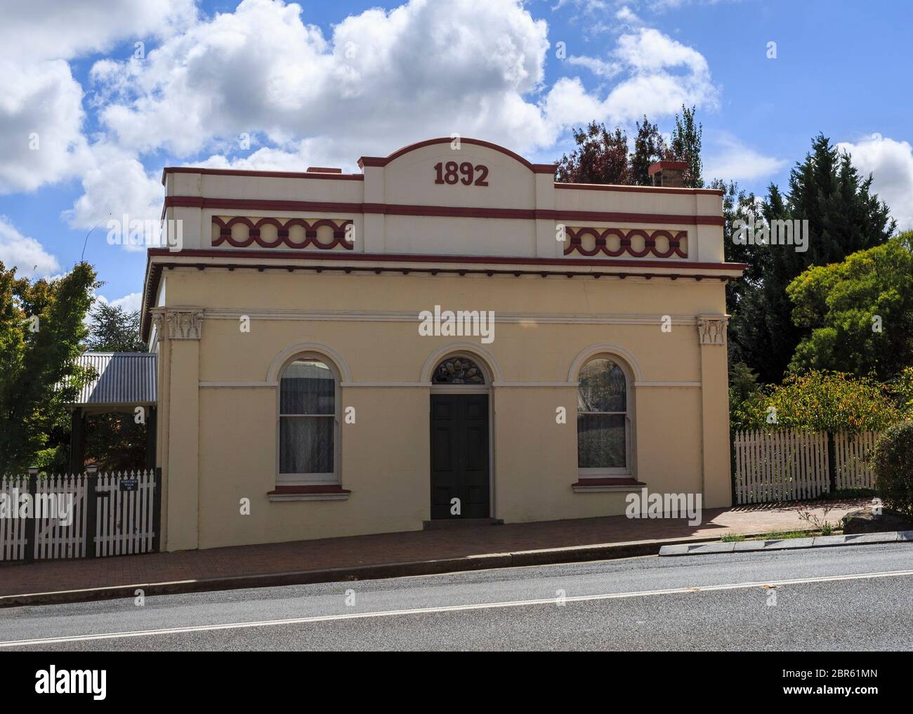 Les bâtiments anciens montrant l'architecture victorienne et édouardienne à partir de la fin du xixe siècle dans la ville de rual Uralla, New South Wales, Australie Banque D'Images