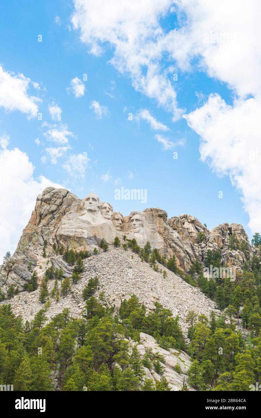Mémorial national du Mont Rushmore le jour ensoleillé, Dakota du Sud, états-unis. Banque D'Images