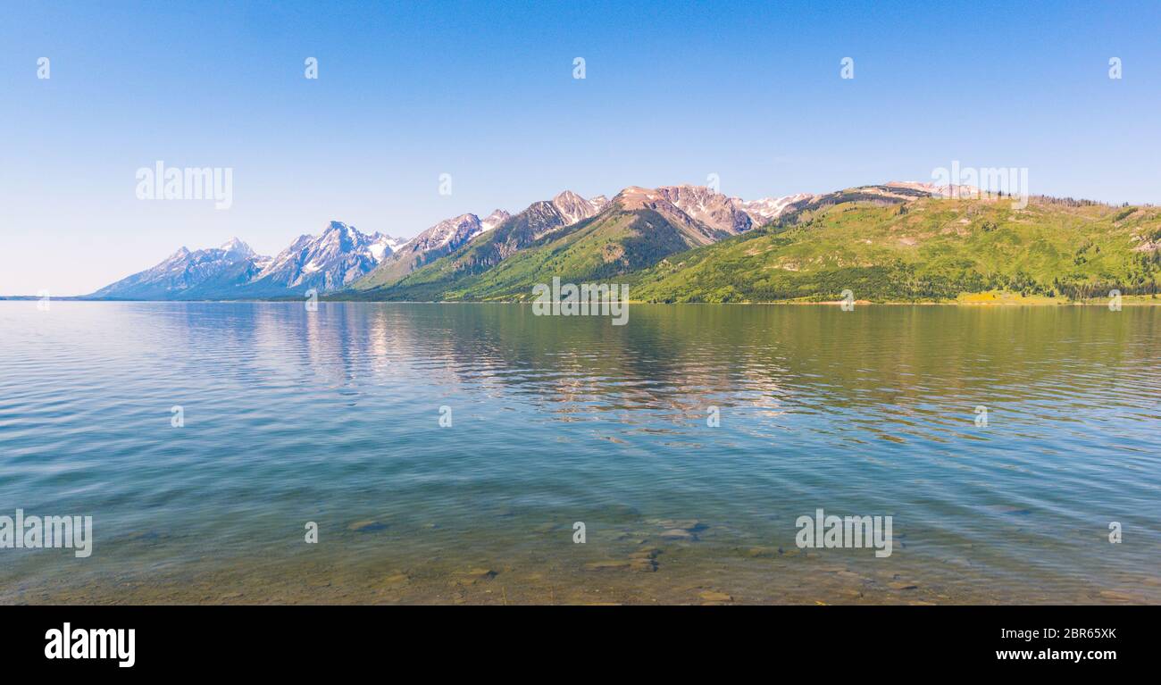 Grand teton avec réflexion sur la rivière, Wyoming, usa. Banque D'Images