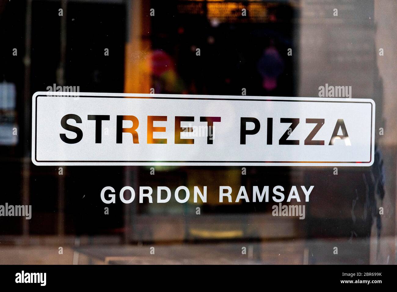 Londres, Royaume-Uni. 20 mai 2020. Le logo de la cuisine de rue de pain, partie de l'empire de restaurant Gordon Ramsay vu à Londres.selon les documents déposés auprès de Companies House, l'étoile d'environ Â £ 185 millions a enregistré des charges avec Barclays banque contre 16 entreprises pour assurer l'avenir de ses restaurants pendant la crise du coronavirus. Gordon Ramsay prend des prêts de bouclier pour assurer l'avenir de son empire de restaurant. Crédit : Dave Rushen/SOPA Images/ZUMA Wire/Alay Live News Banque D'Images