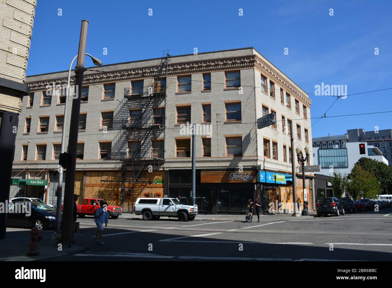 L'édifice Joyce Hotel, situé au 322 SW 11th Ave, date de 1912 et a été fermé en 2016 après son achat par la ville de Portland. Banque D'Images