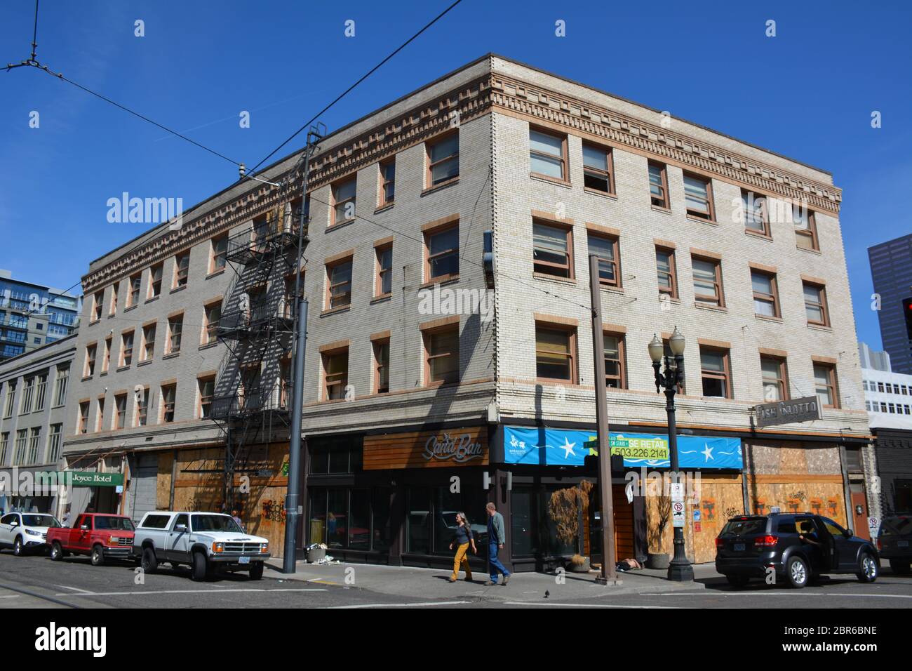 L'édifice Joyce Hotel, situé au 322 SW 11th Ave, date de 1912 et a été fermé en 2016 après son achat par la ville de Portland. Banque D'Images