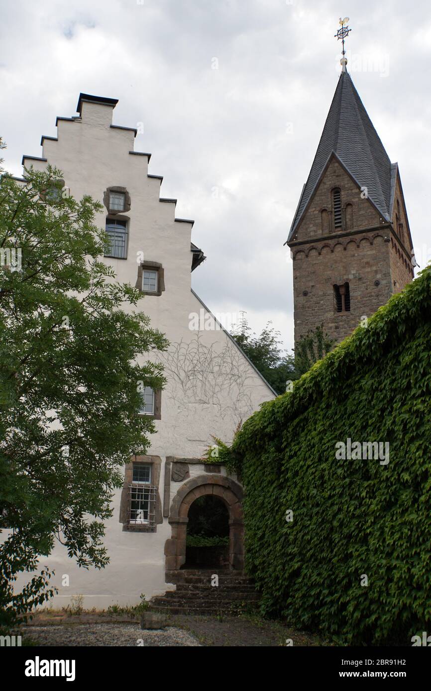 Burg und von Kallmuth Kirchturm St Georg, Mechernich, Nordrhein-Westfalen, Deutschland Banque D'Images