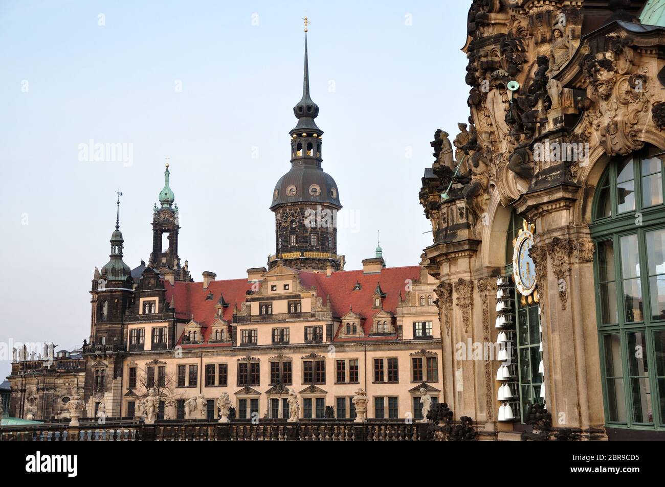 Die wunderbare barocke Altstadt von Dresden im abendlichen Licht des März. Banque D'Images