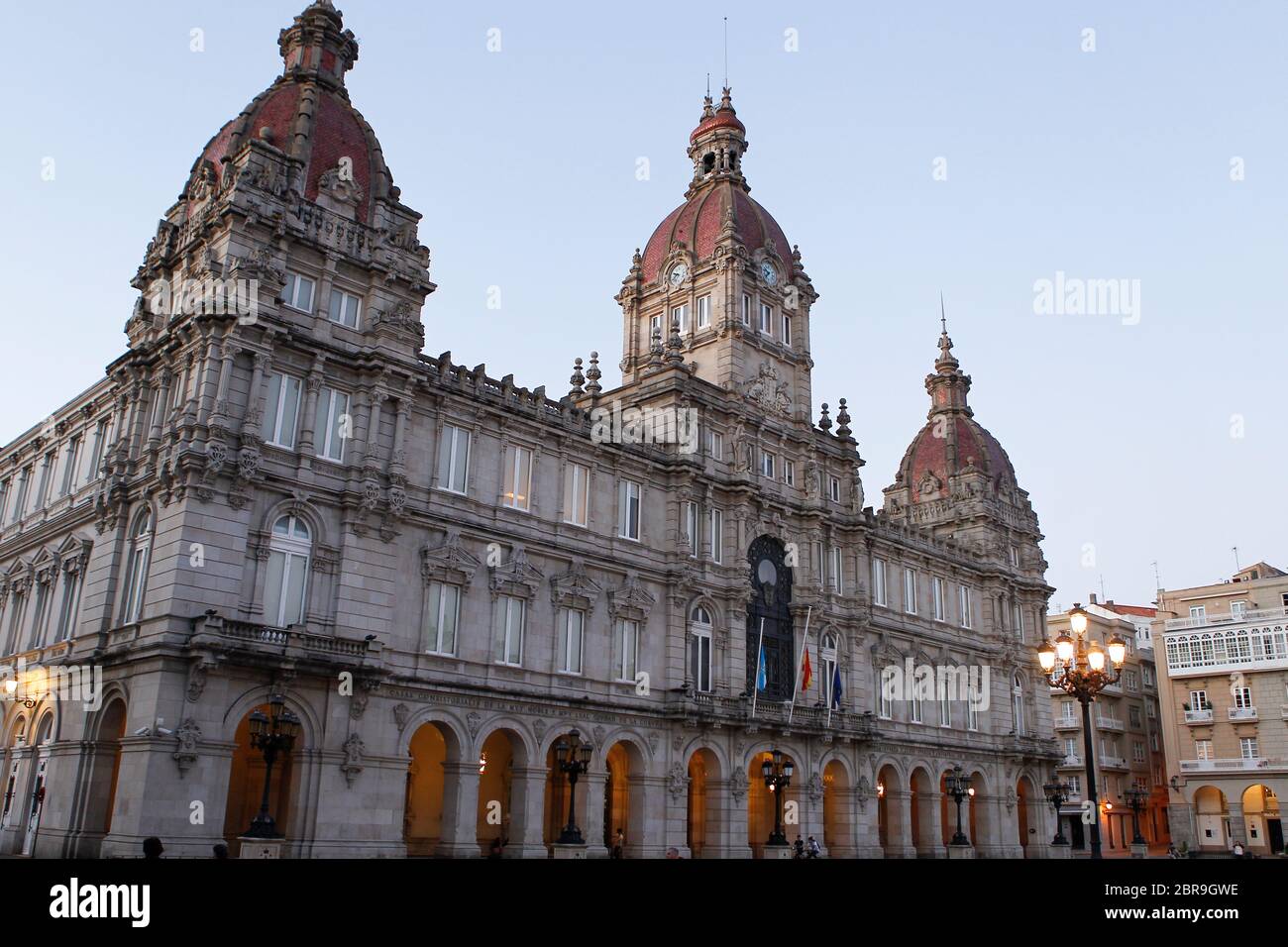 A Coruna Hôtel de ville situé sur la place Maria Pita en Galice, Espagne. Banque D'Images