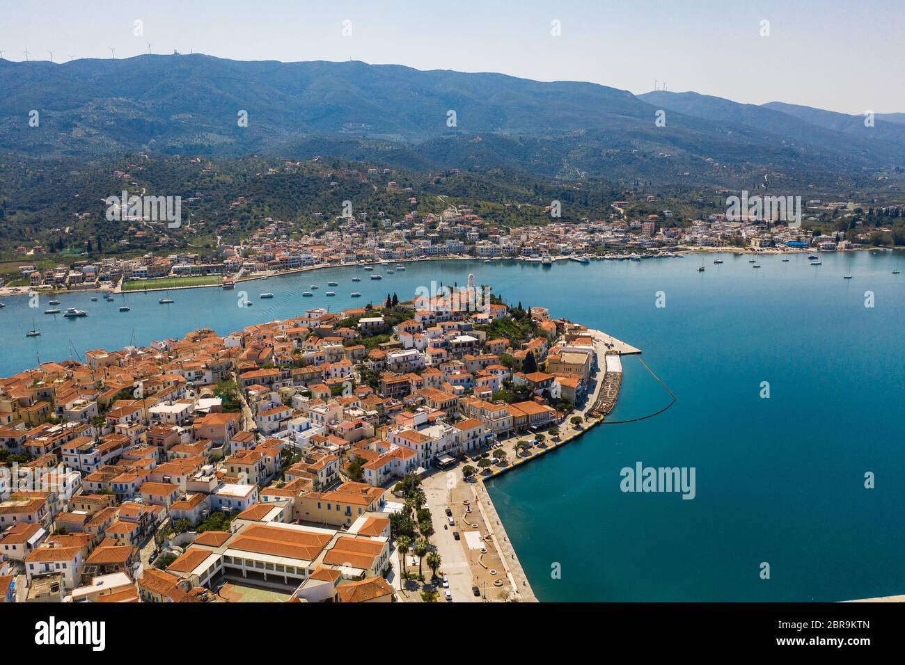 Vue aérienne paysage de la ville de Poros, Lakonia Grèce Banque D'Images