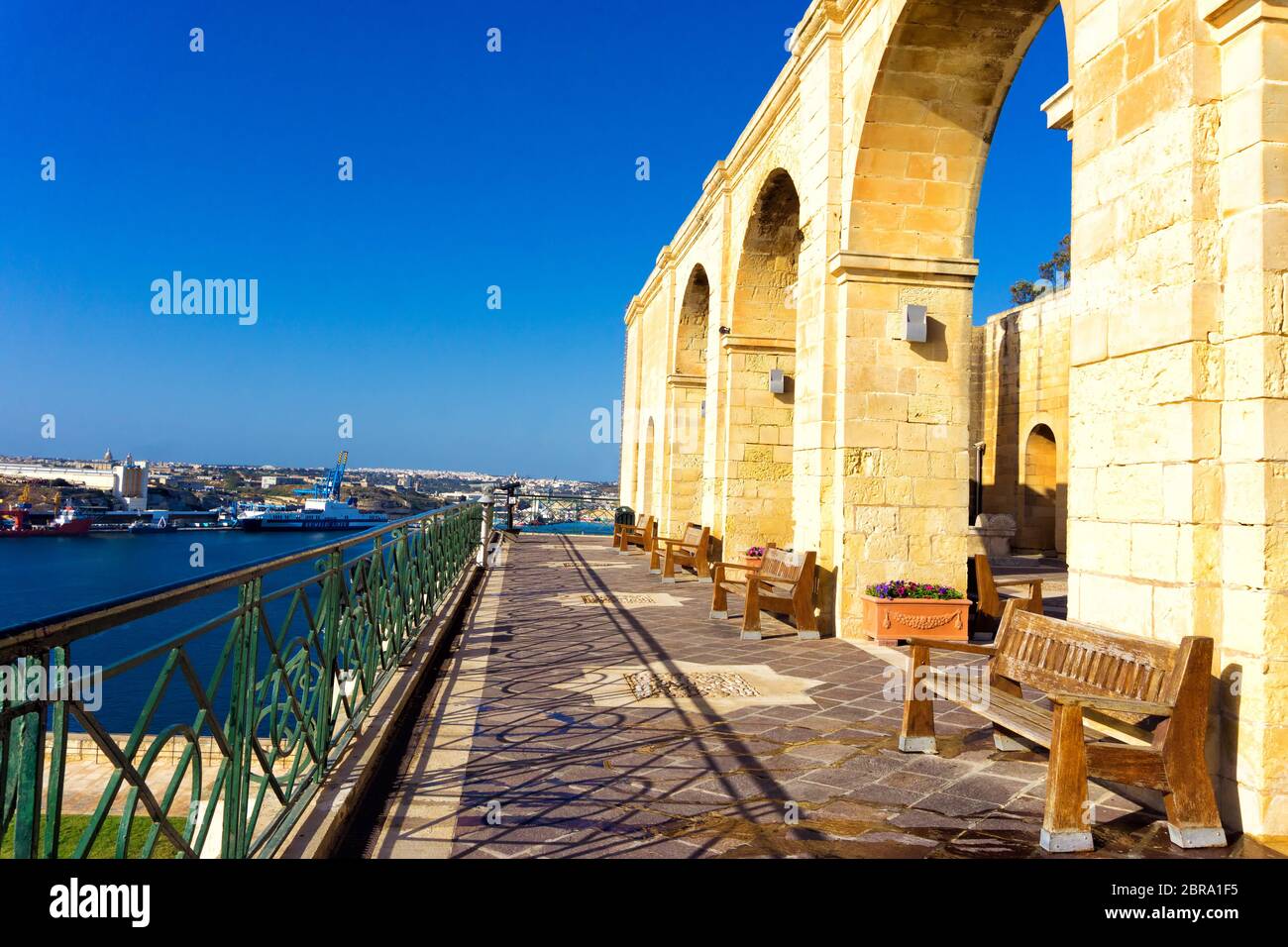 Vue de la partie supérieure des jardins Barrakka balcon à La Valette, Malte Banque D'Images