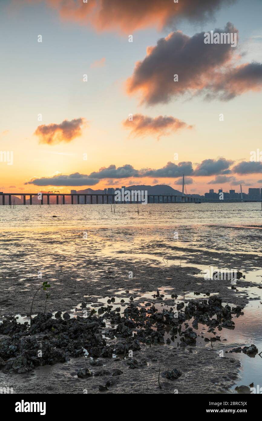 Pont de la baie de Shenzhen depuis Lau Fau Shan, Hong Kong Banque D'Images