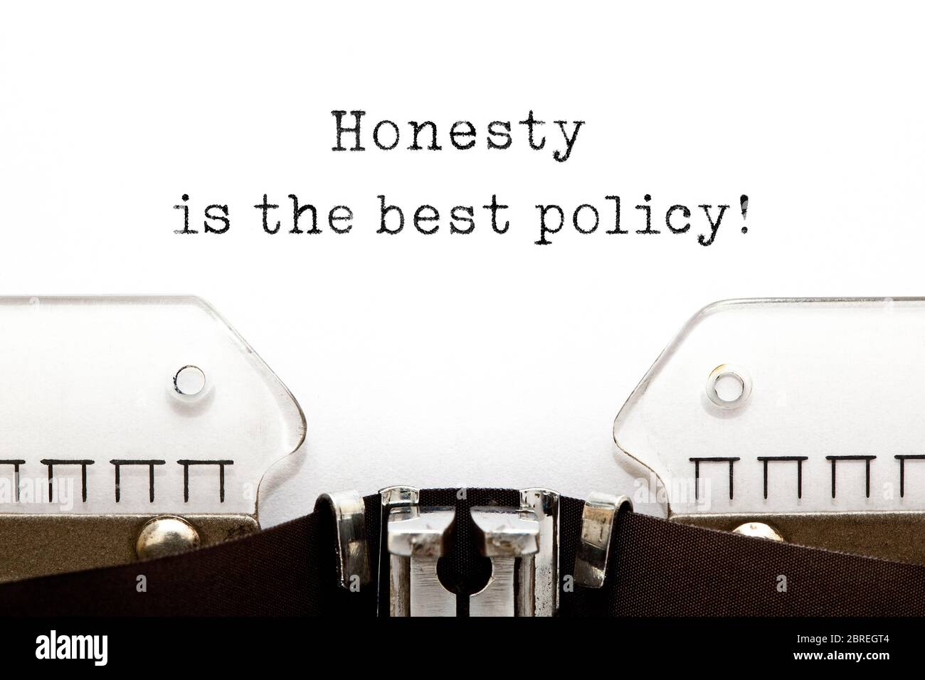 Citation L Honnetete Est La Meilleure Politique Dactylographiee Sur Machine A Ecrire Vintage Integrite Ou Sincerite Photo Stock Alamy