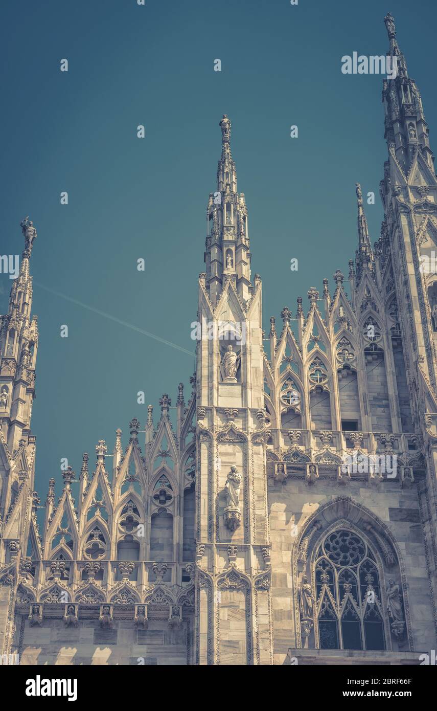 Cathédrale De Milan (Duomo Di Milano) À Milan, Italie. Le Duomo de Milan est la plus grande église d'Italie et la cinquième plus grande au monde. Banque D'Images