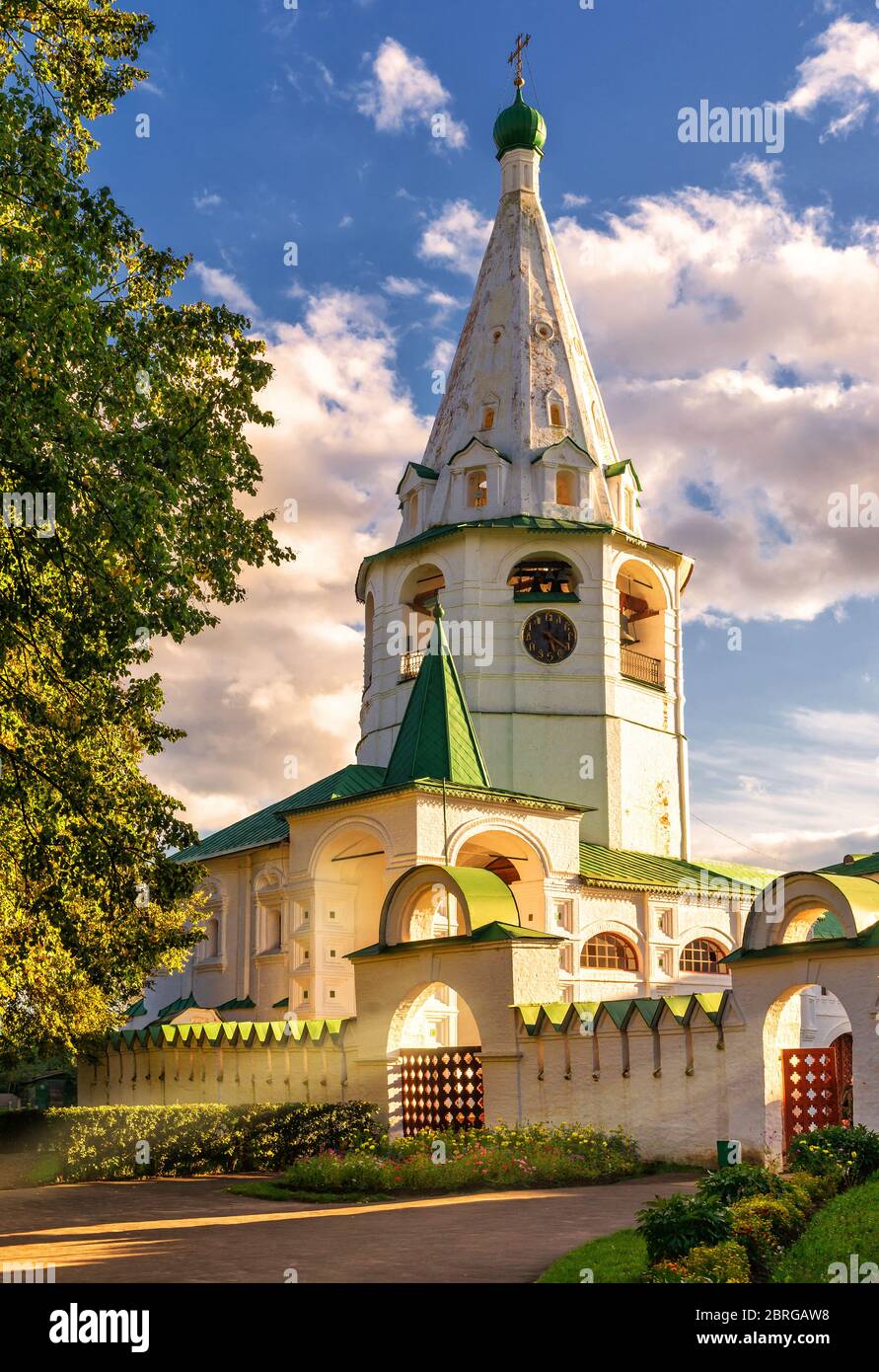 Le Kremlin de Suzdal au coucher du soleil. Suzdal, anneau d'or de Russie. Banque D'Images