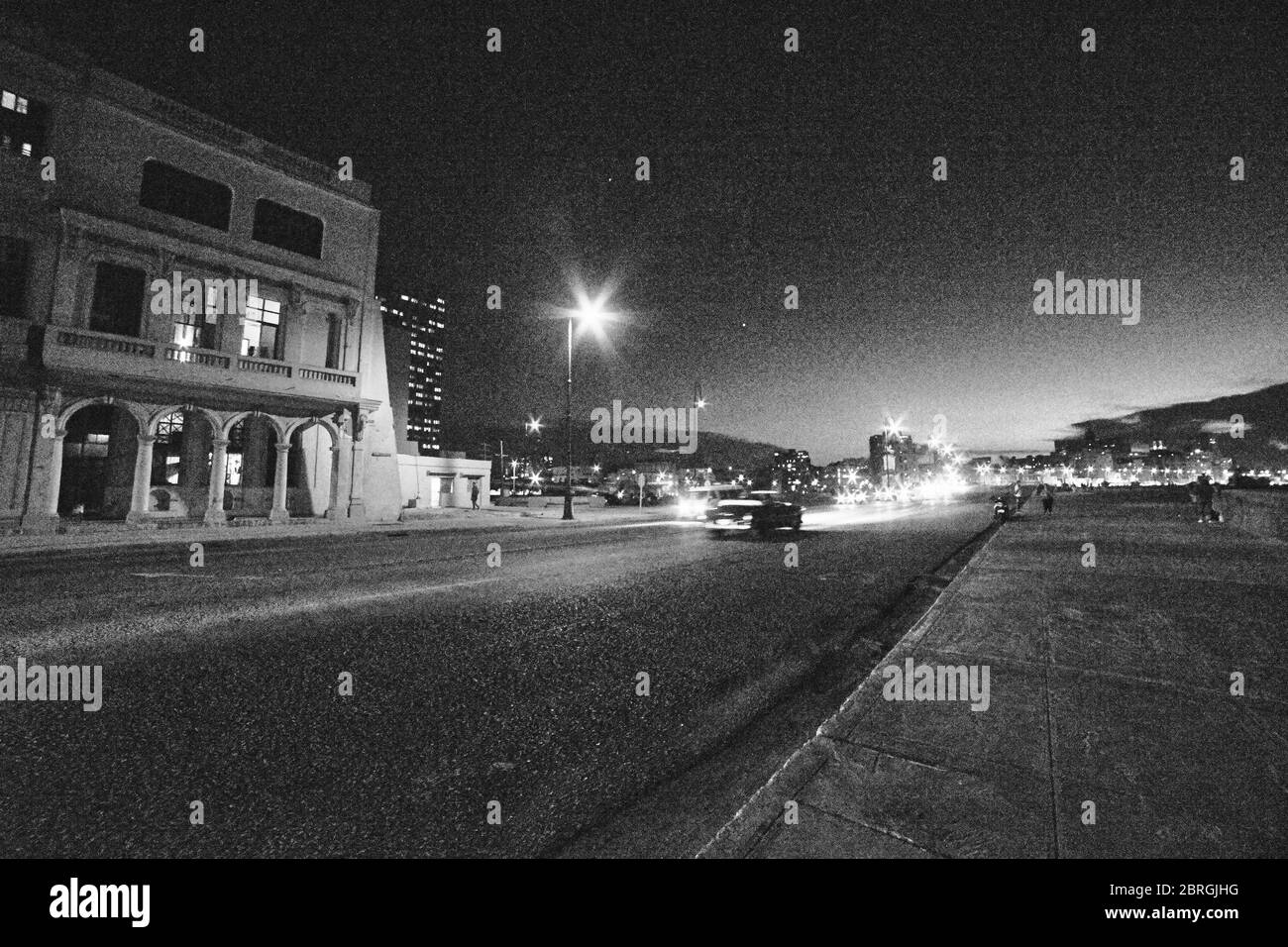 Vue nocturne de la Havane en noir et blanc Banque D'Images