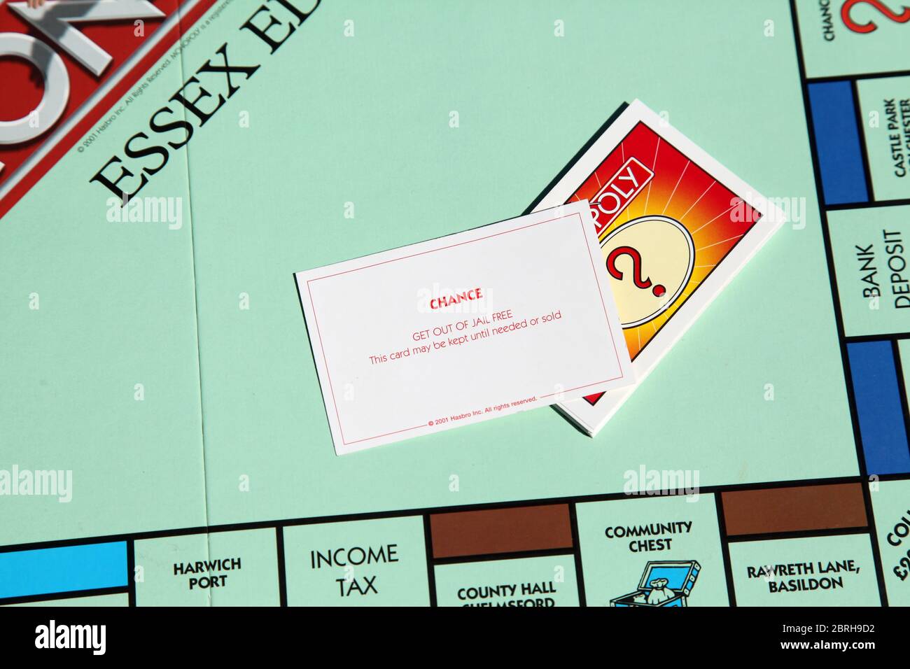 Sortez De Prison Carte Gratuite Hasbro Monopoly Essex Edition Jeu De Carte Chance Carte Gros Plan Photo Stock Alamy