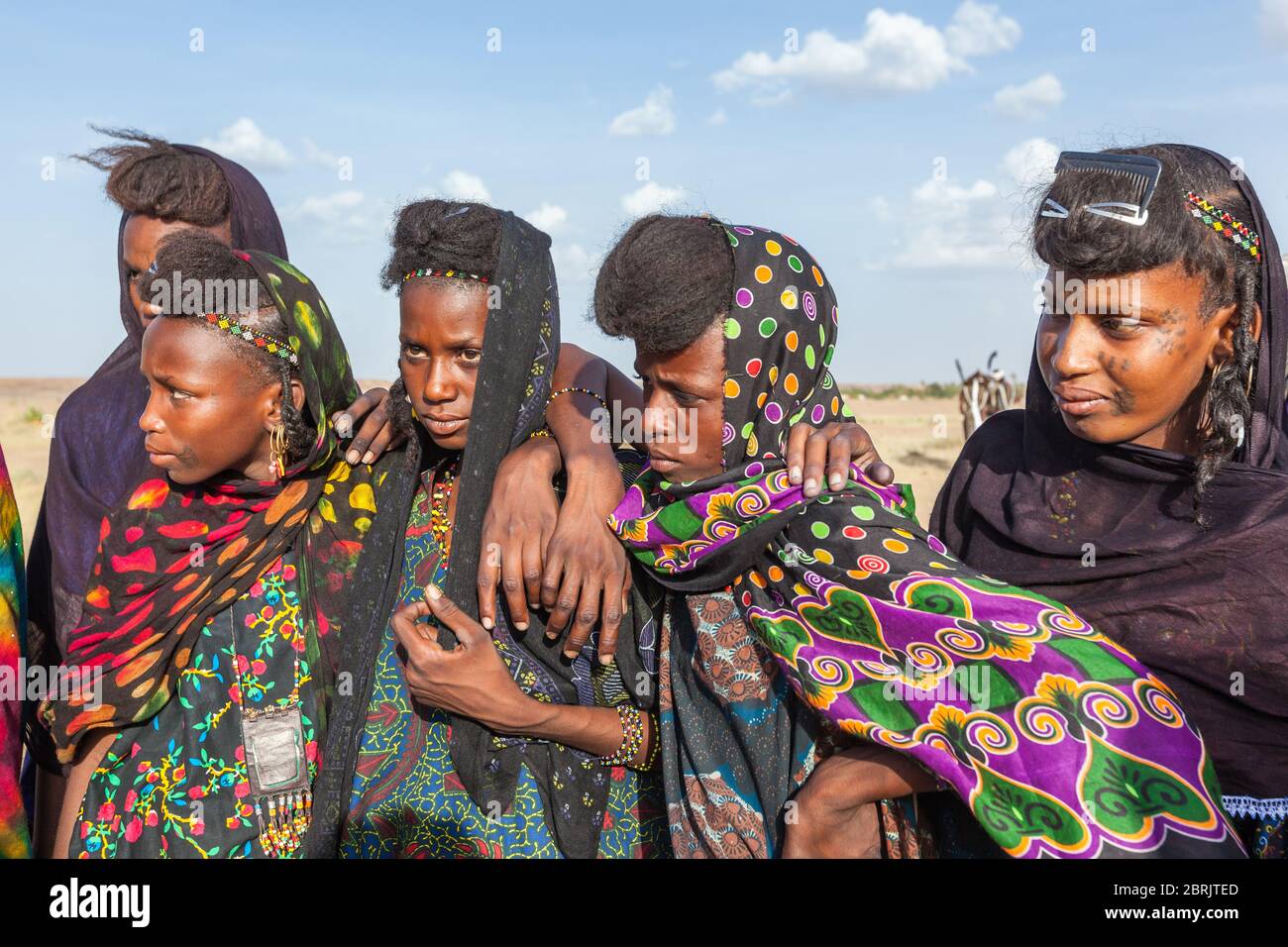 les femmes de la tribu des fulani bororo sont en fête nomade dans le désert du Sahara Banque D'Images