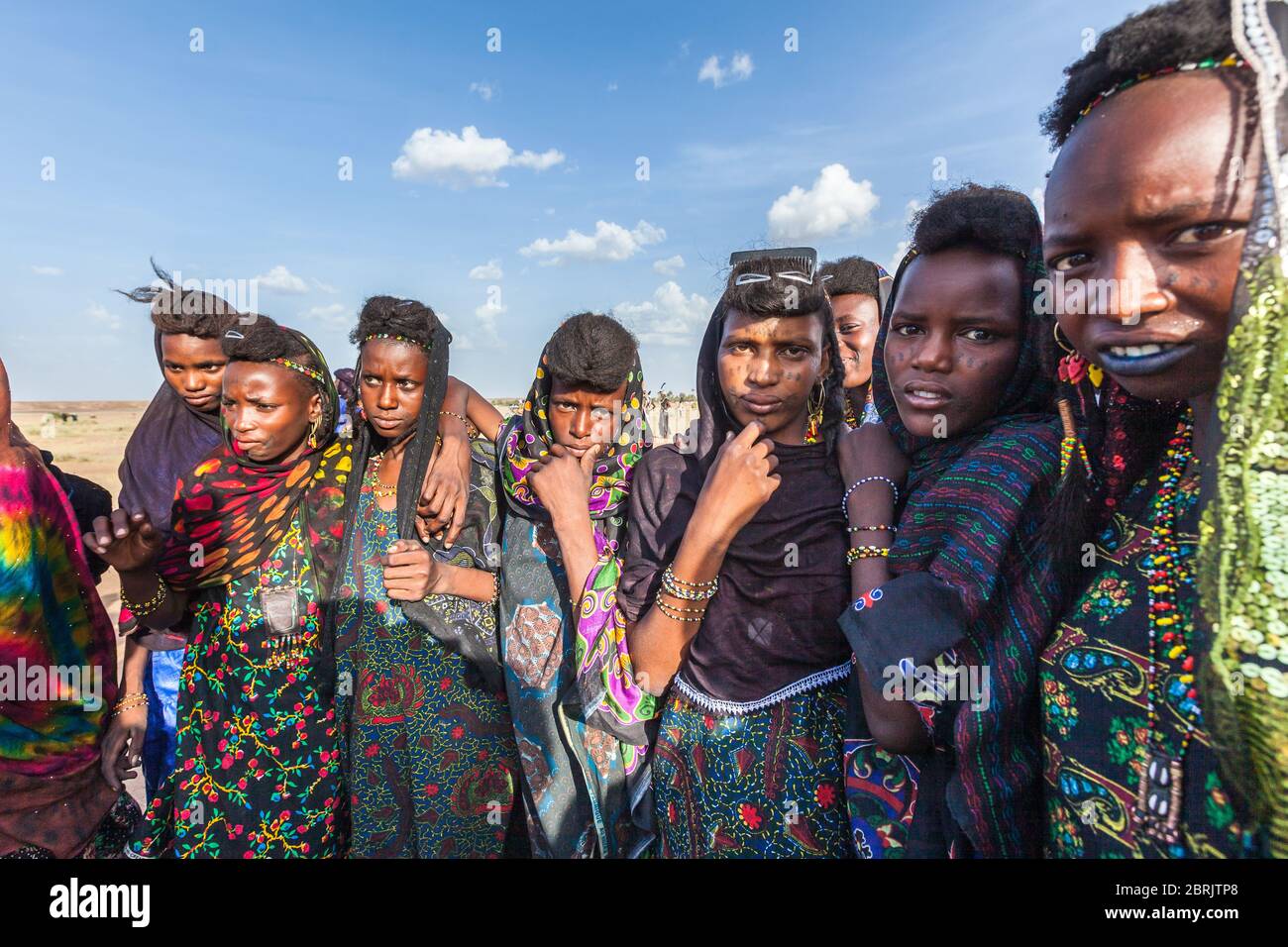 les femmes de la tribu des fulani bororo sont en fête nomade dans le désert du Sahara Banque D'Images