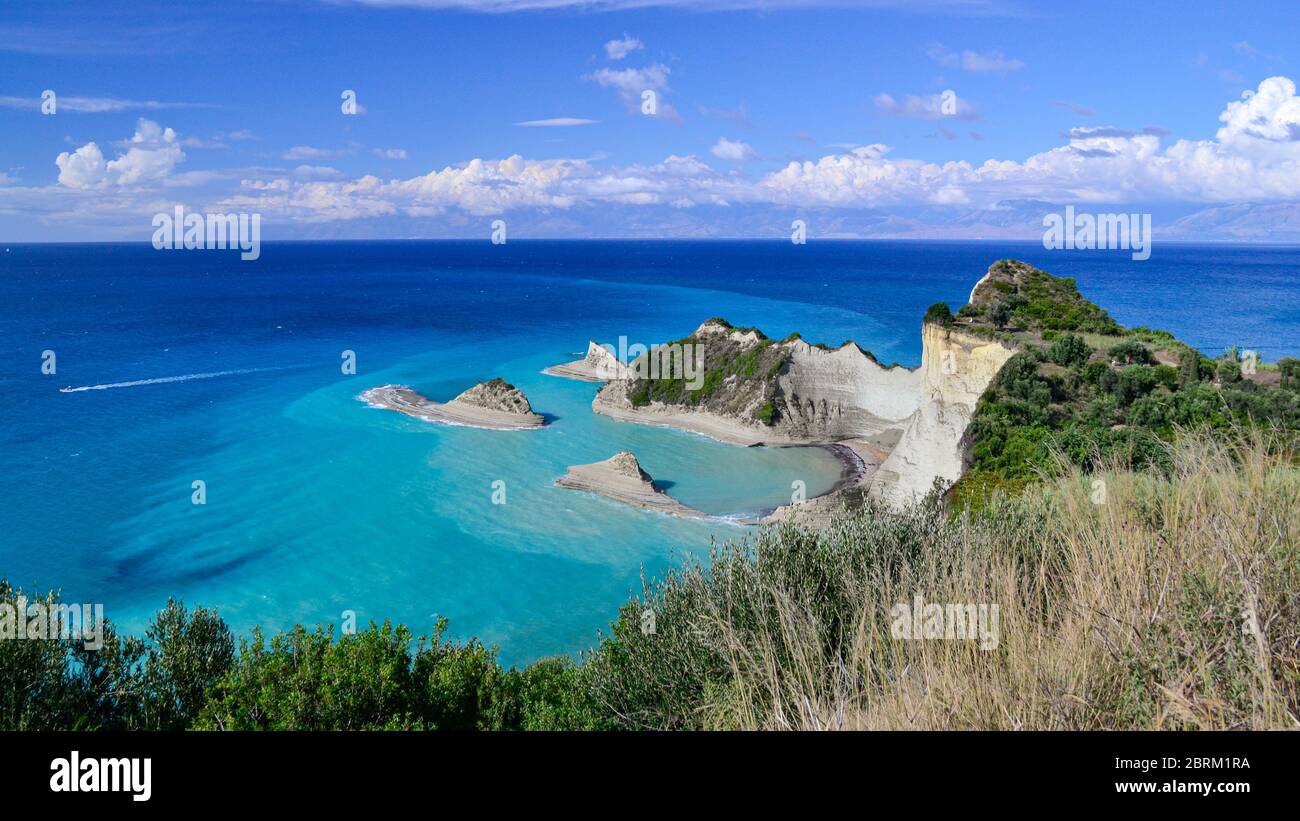Cap Drastis à l'île de Corfou en Grèce. Cape Drastis est un paysage naturel préservé et sauvage du cap, sur la belle île Ionienne. Banque D'Images