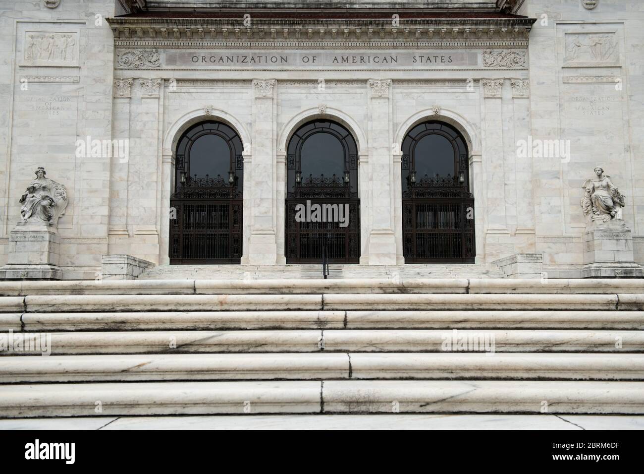 Washington, États-Unis. 21 mai 2020. Un point de vue général de l'Organisation des États américains (OEA) à Washington, DC, le 21 mai 2020, dans le contexte de la pandémie du coronavirus. Cette semaine, le nombre de morts confirmé aux États-Unis par le COVID-19 a atteint 100,000, tandis que de nombreux États ont poussé à rouvrir leurs économies, malgré le non-respect des exigences recommandées par les experts de la santé publique pour une réouverture en toute sécurité. (Graeme Sloan/Sipa USA) Credit: SIPA USA/Alay Live News Banque D'Images