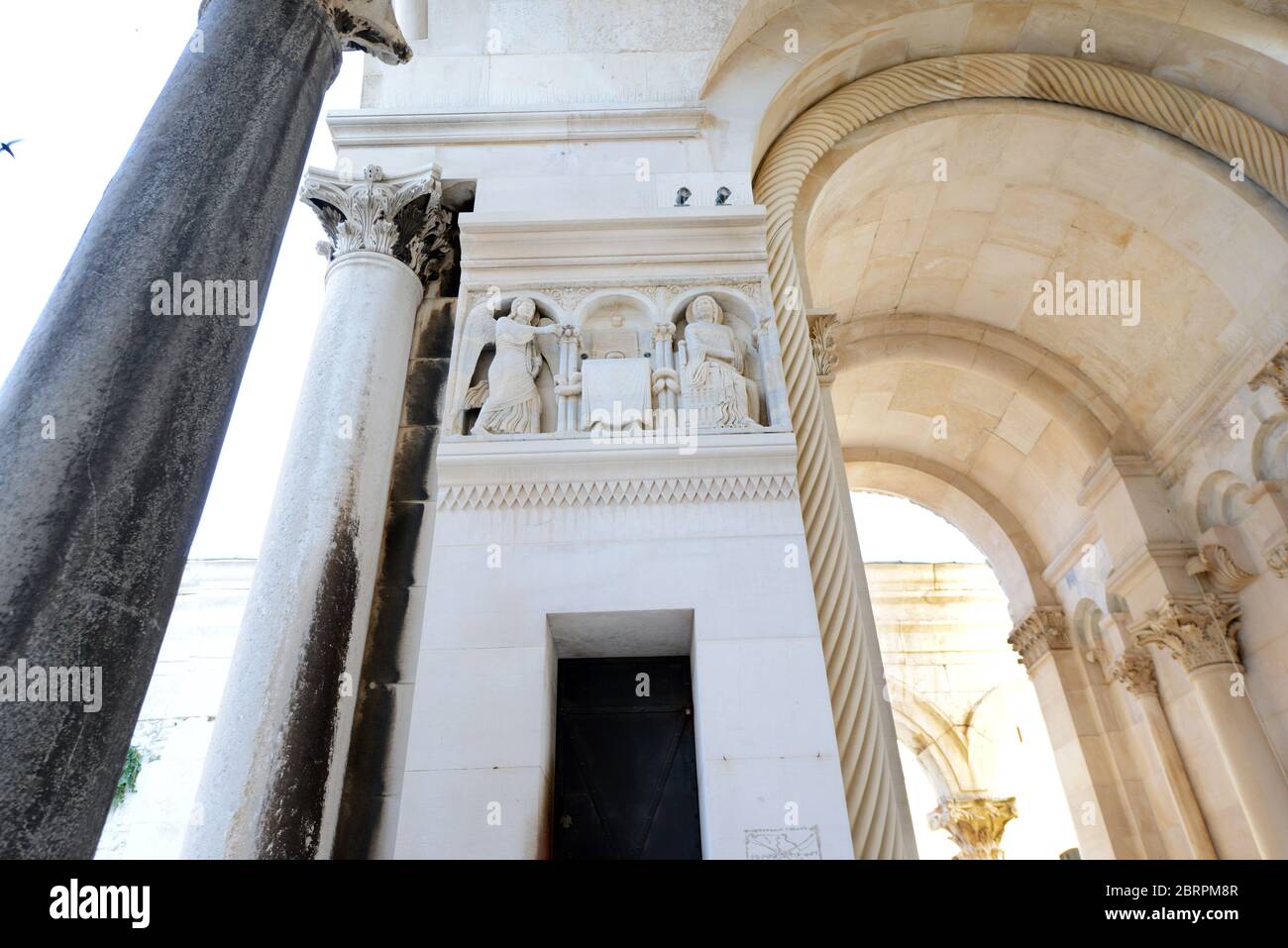 Cathédrale Saint Domnius à Split. La structure a été construite en 305 comme le mausolée de l'empereur romain Dioclétien. Banque D'Images